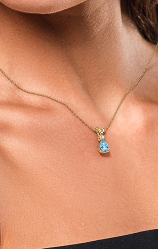 Pendant Necklaces for Women with Unique Designs in Canada | Angara