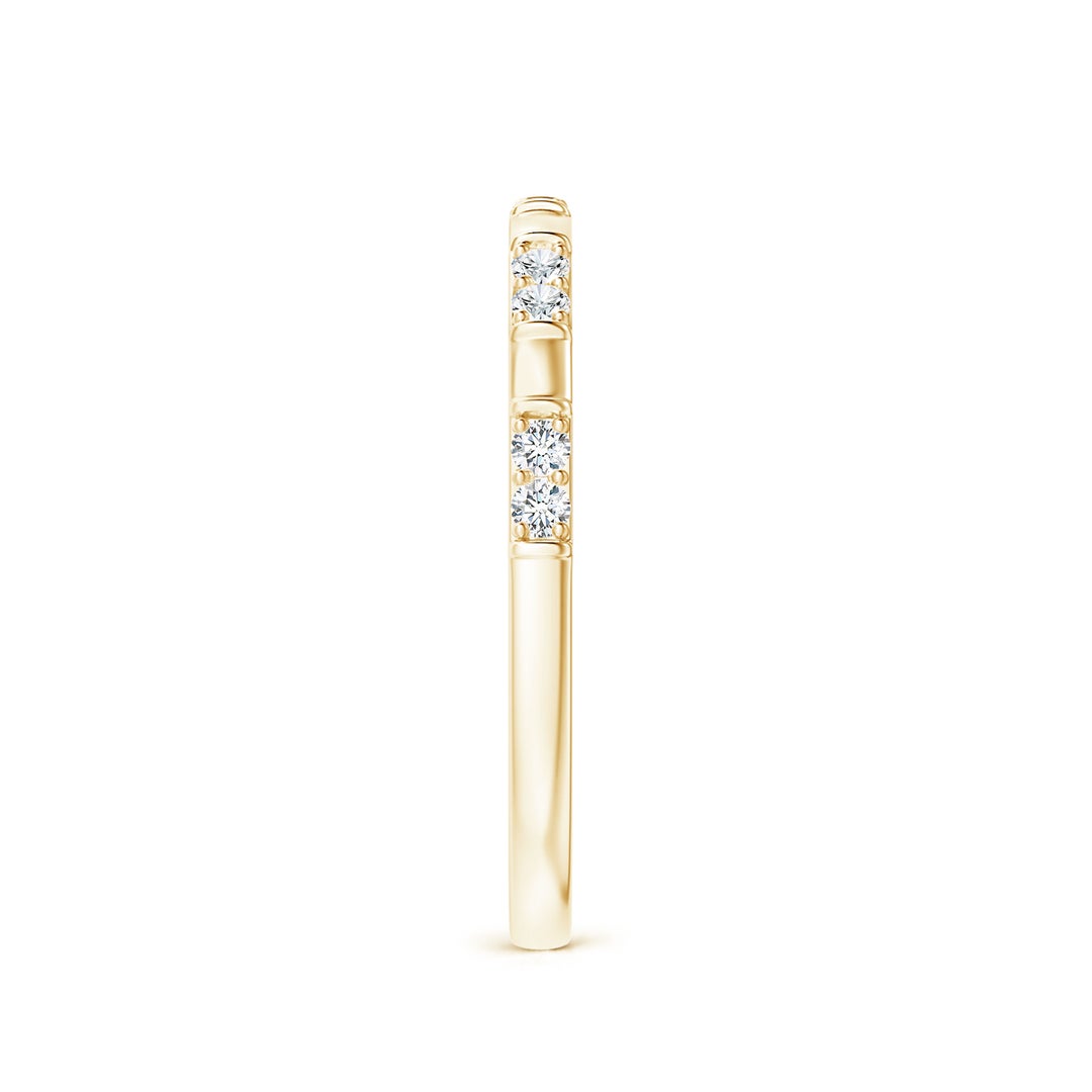 1.5mm GVS2 Diamond Stackable Wedding Ring in 18K Yellow Gold - side 3
