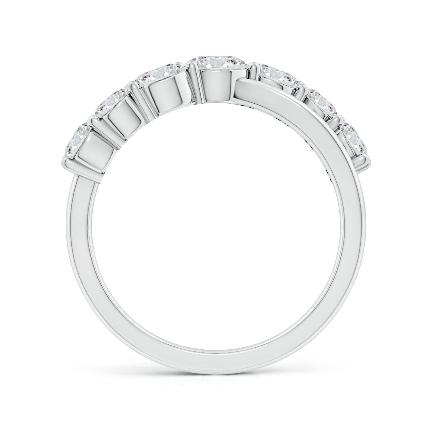 4.25mm HSI2 Graduated Round Diamond Broad Fashion Band in White Gold - side 2