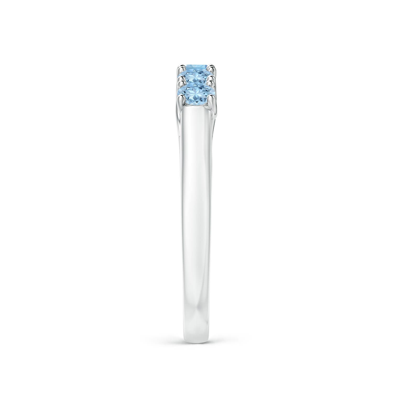 AAA - Aquamarine / 0.4 CT / 14 KT White Gold