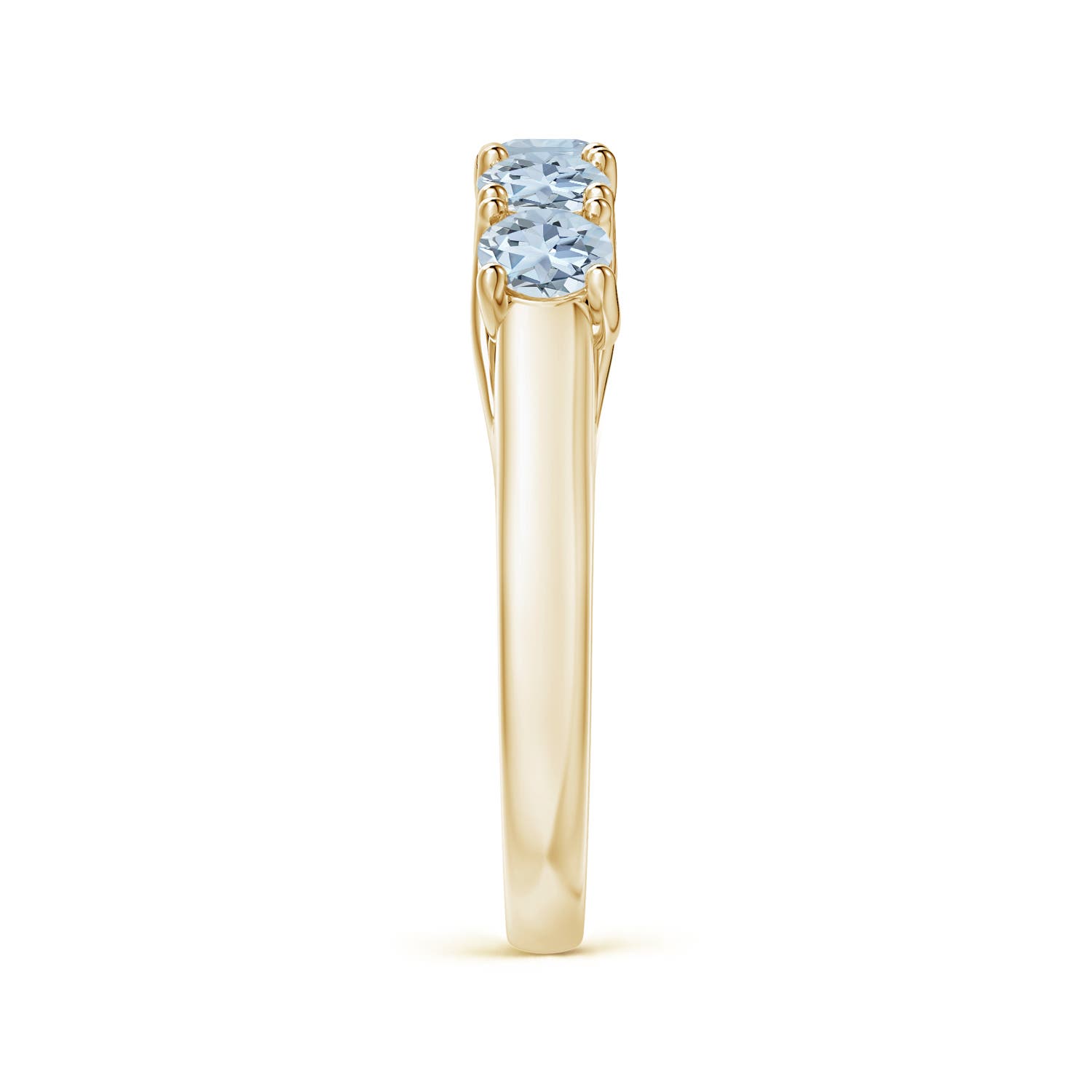 A - Aquamarine / 0.9 CT / 14 KT Yellow Gold