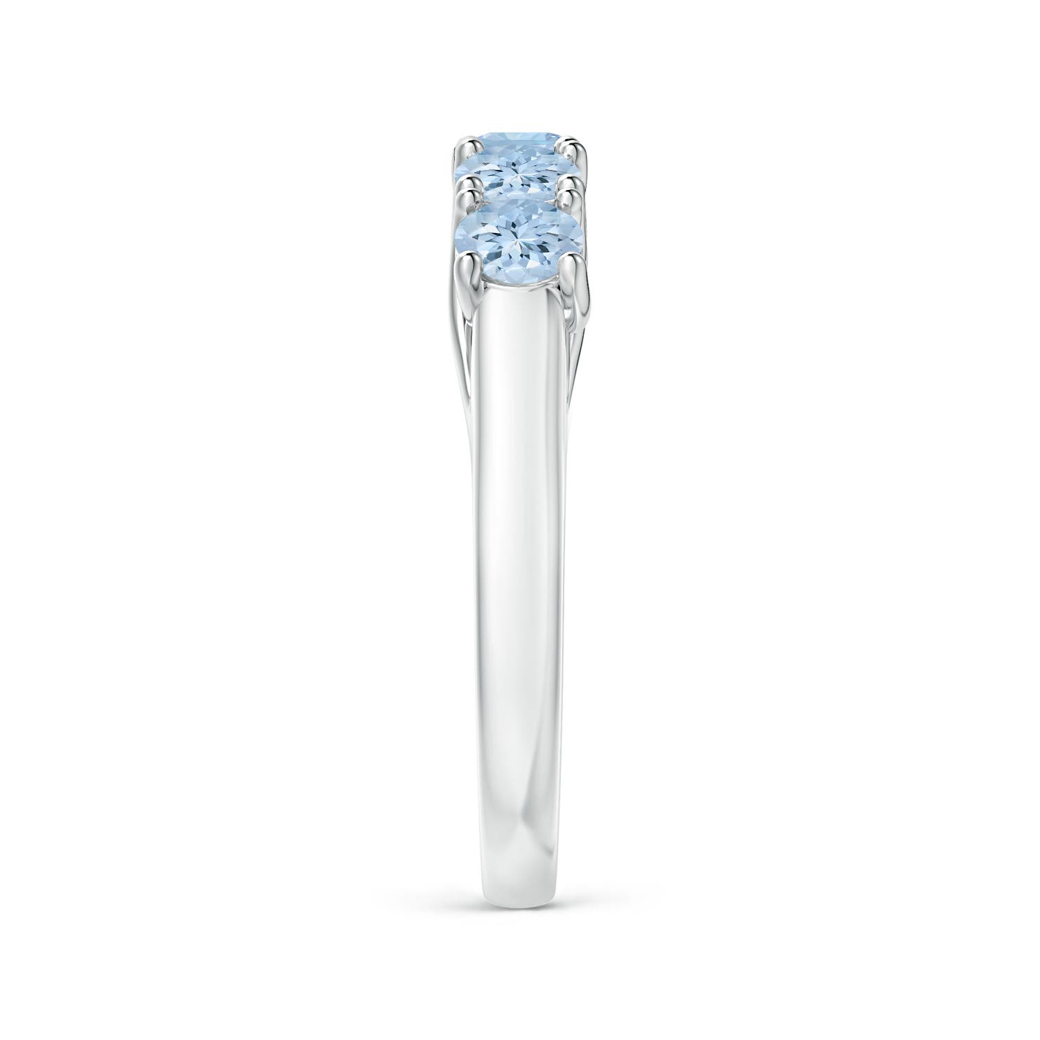 AA - Aquamarine / 0.9 CT / 14 KT White Gold