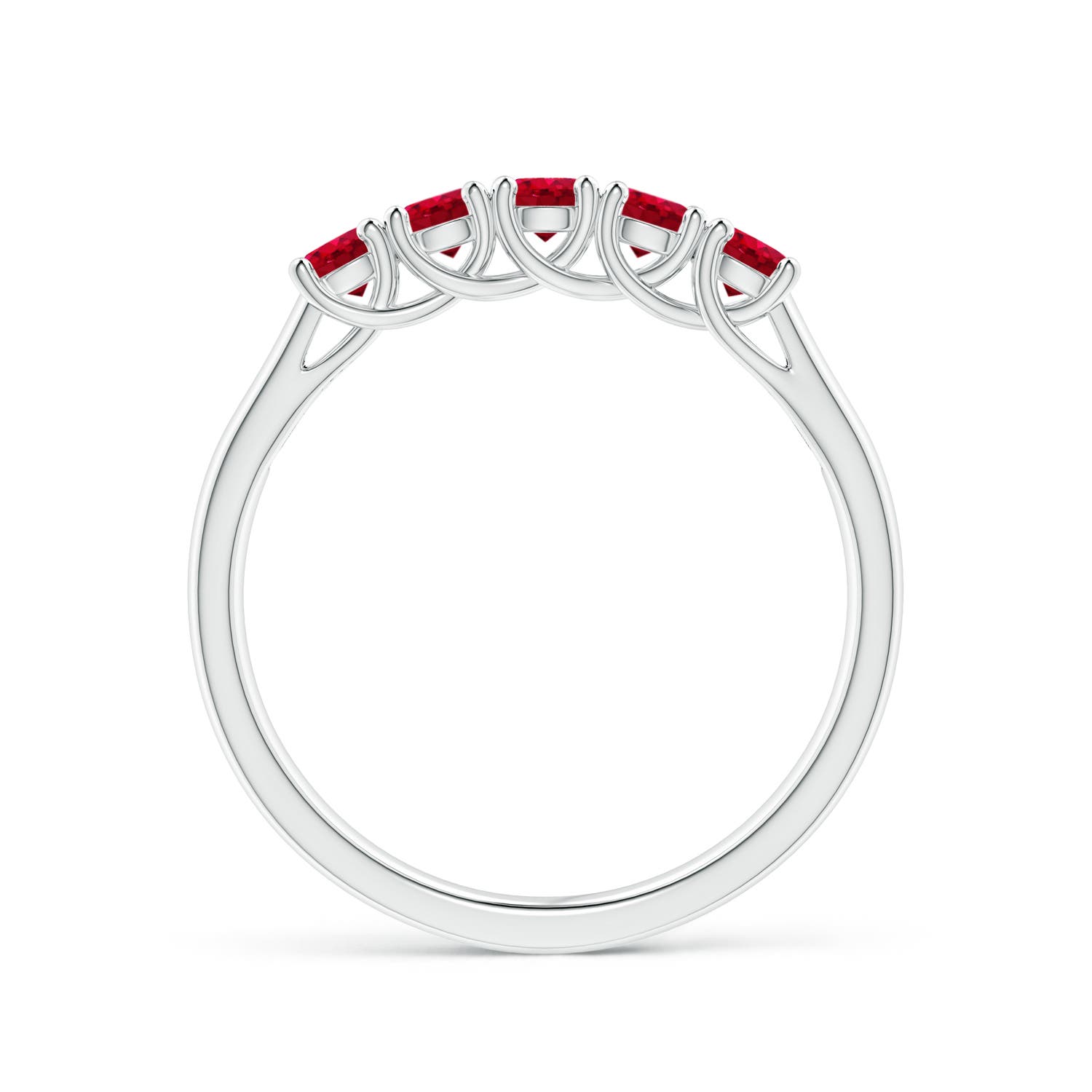 AAA - Ruby / 0.55 CT / 14 KT White Gold