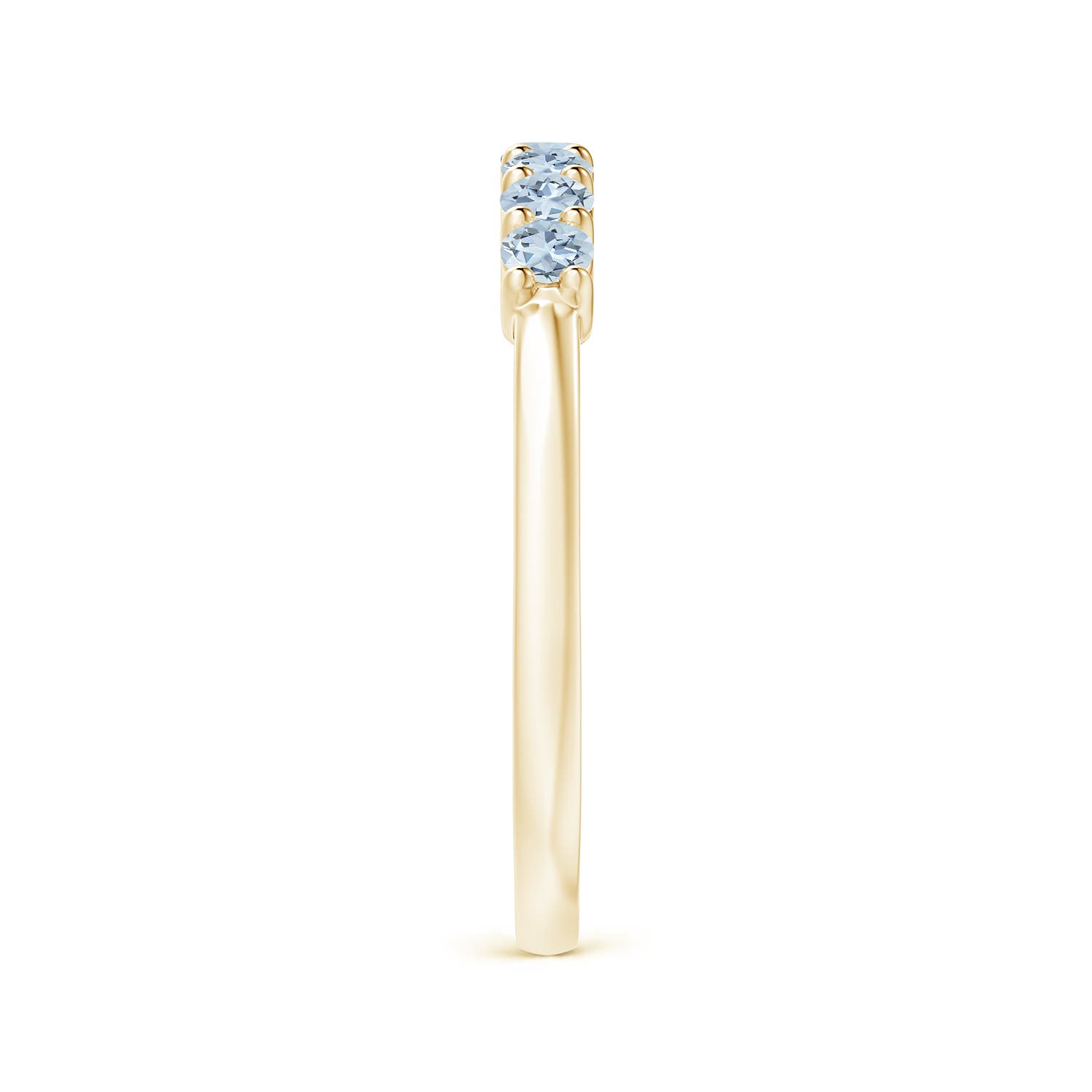 A - Aquamarine / 0.42 CT / 14 KT Yellow Gold