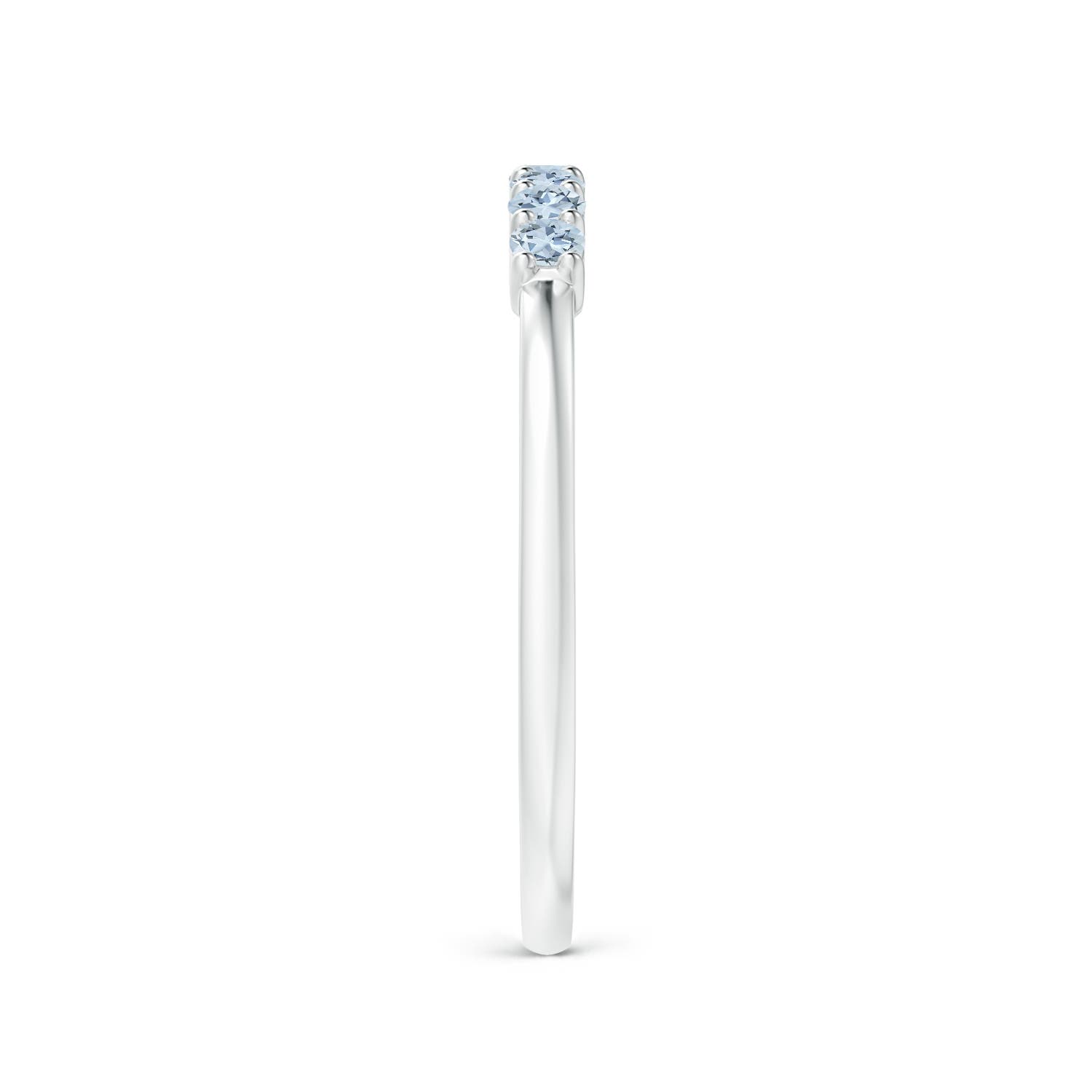 A - Aquamarine / 0.21 CT / 14 KT White Gold