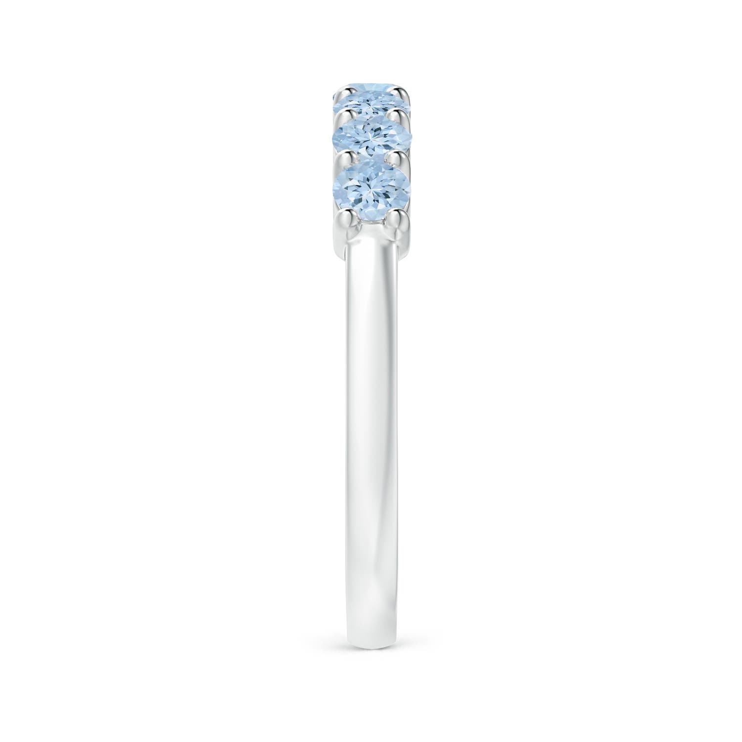 AA - Aquamarine / 0.7 CT / 14 KT White Gold