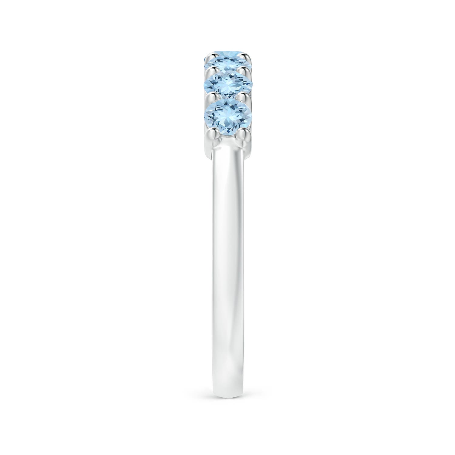 AAA - Aquamarine / 0.7 CT / 14 KT White Gold