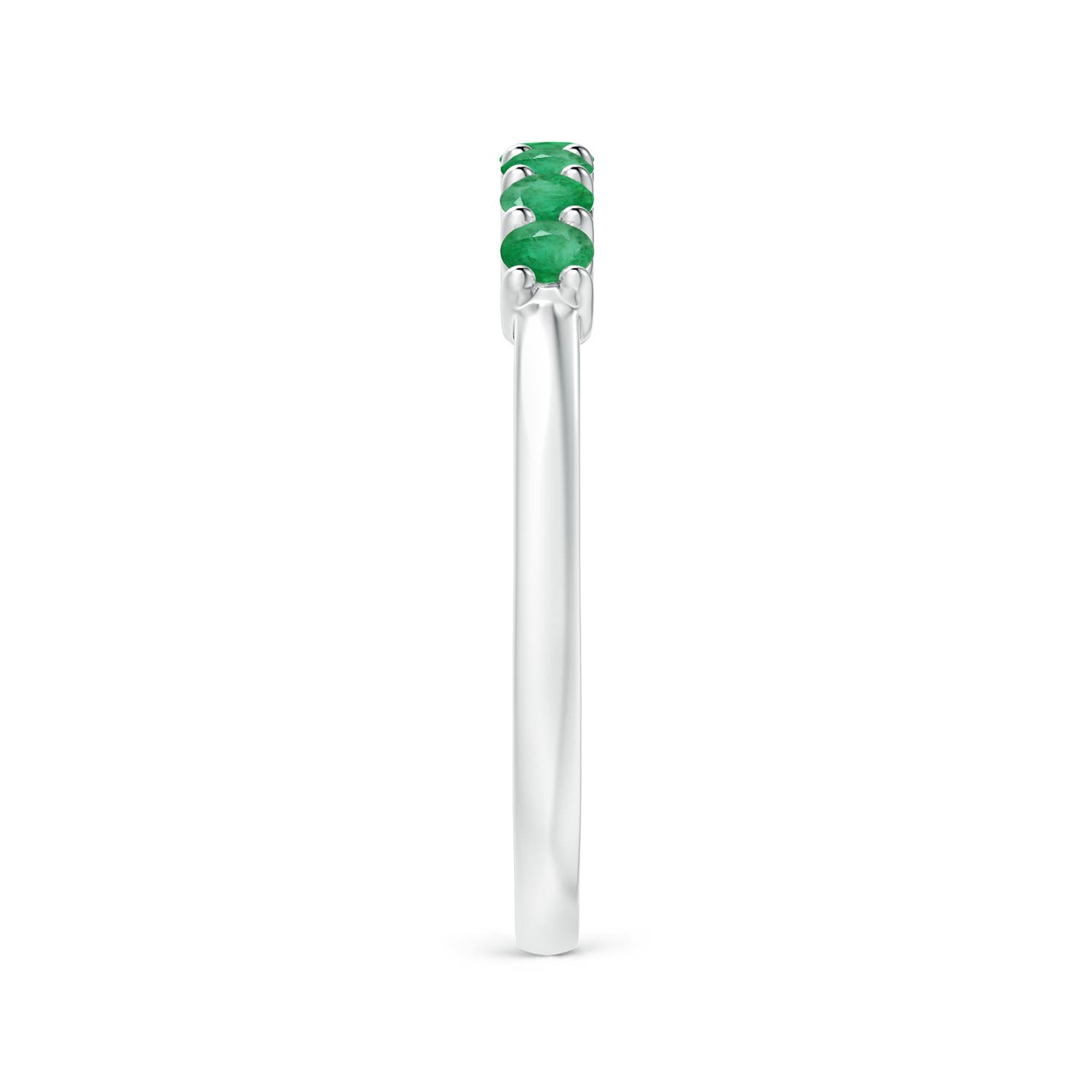 A - Emerald / 0.44 CT / 14 KT White Gold