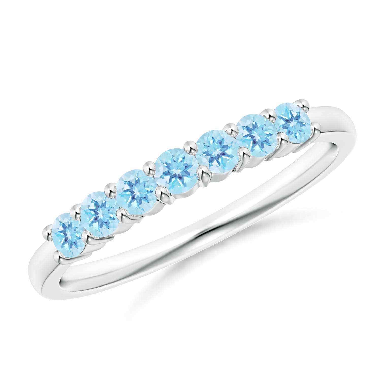 A - Swiss Blue Topaz / 0.56 CT / 14 KT White Gold