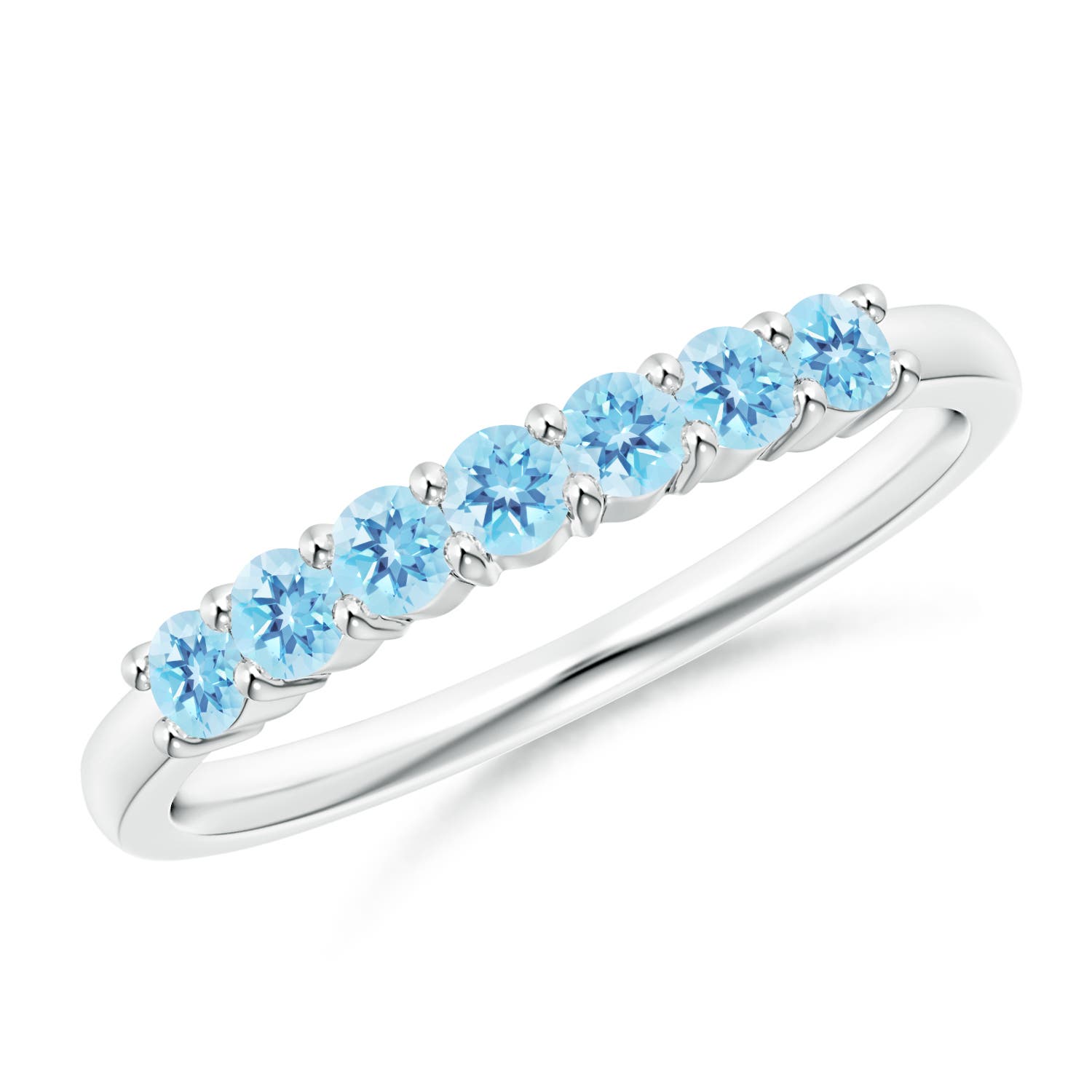 AA - Swiss Blue Topaz / 0.56 CT / 14 KT White Gold