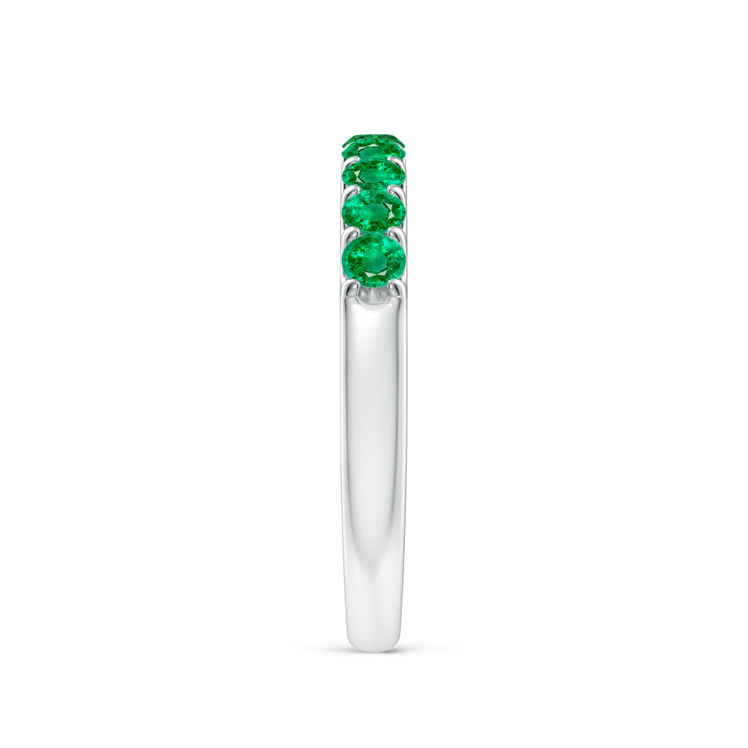 AAA - Emerald / 0.57 CT / 14 KT White Gold