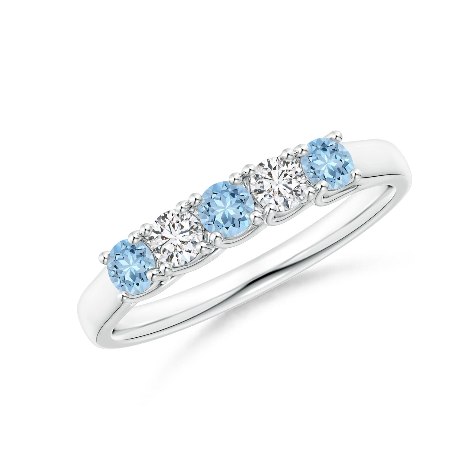 AAA - Aquamarine / 0.41 CT / 14 KT White Gold