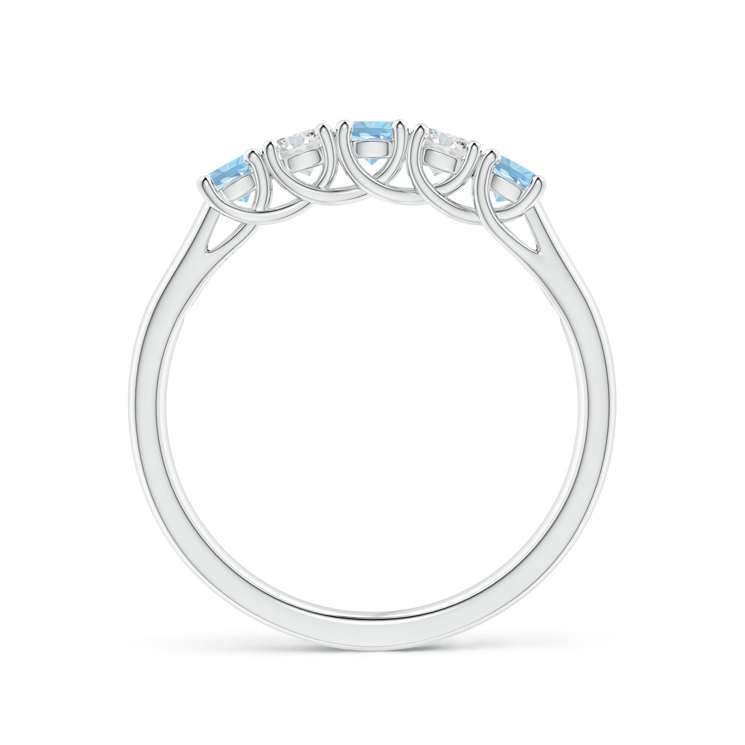 AAA - Aquamarine / 0.41 CT / 14 KT White Gold