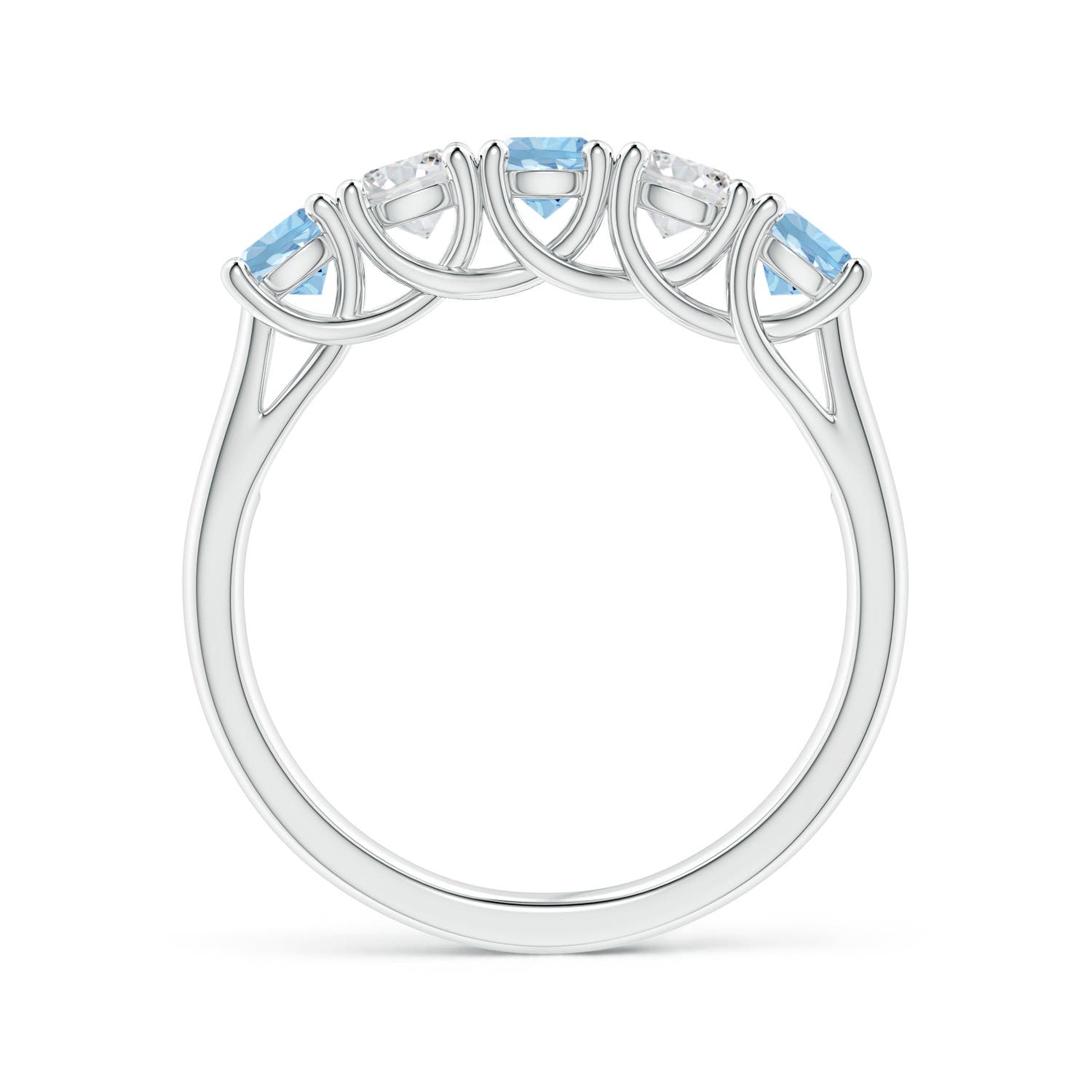 AAA - Aquamarine / 0.94 CT / 14 KT White Gold