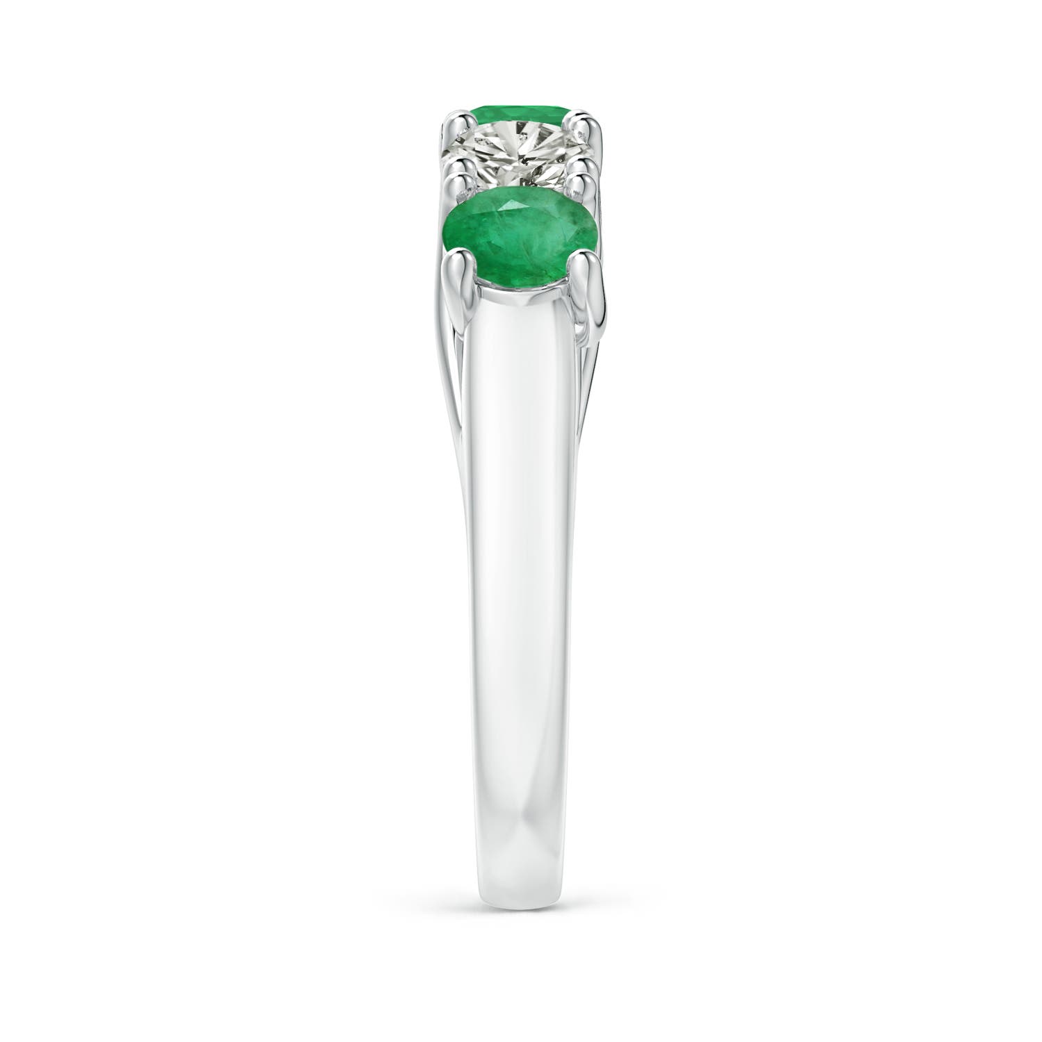 A - Emerald / 1.69 CT / 14 KT White Gold