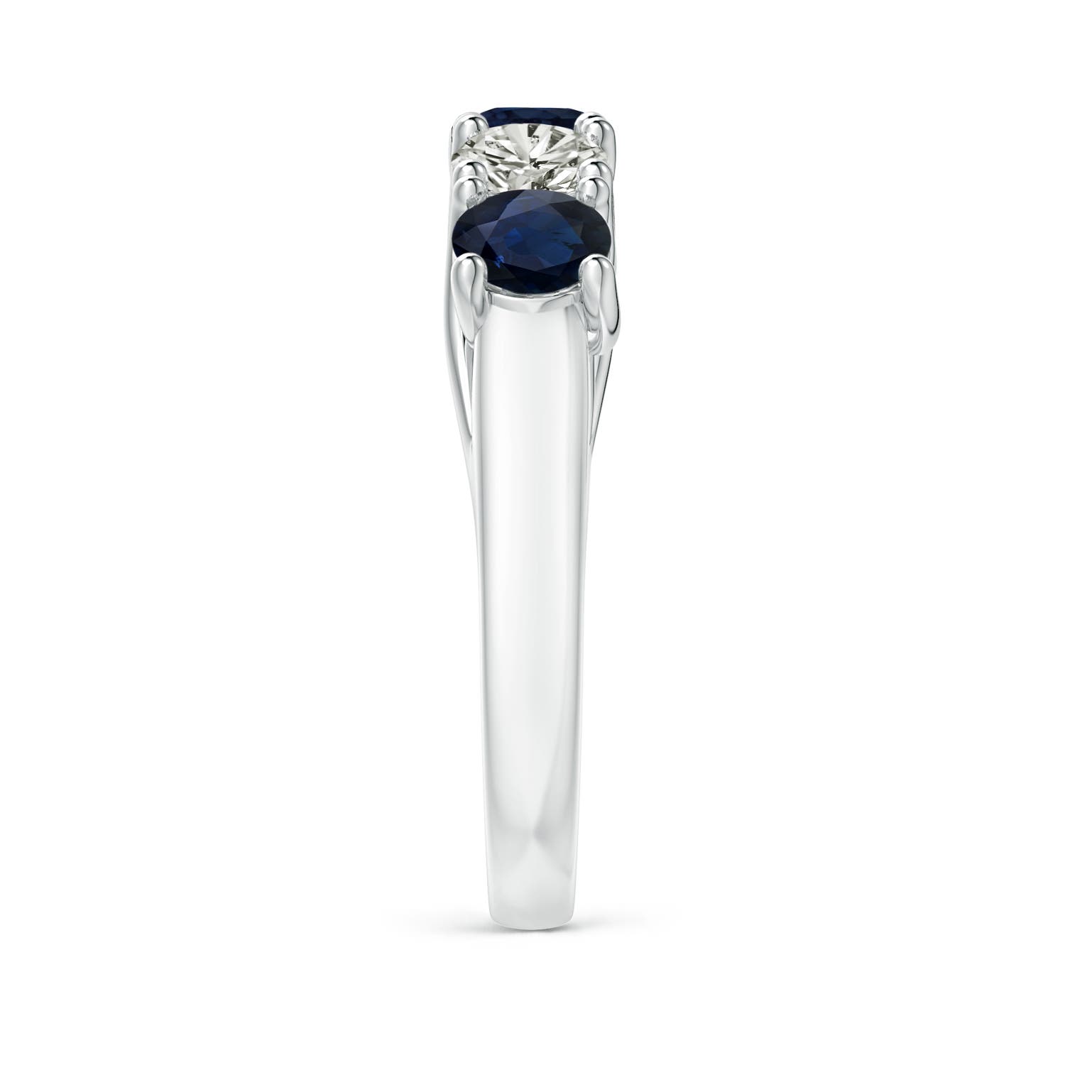 A - Blue Sapphire / 2.05 CT / 14 KT White Gold