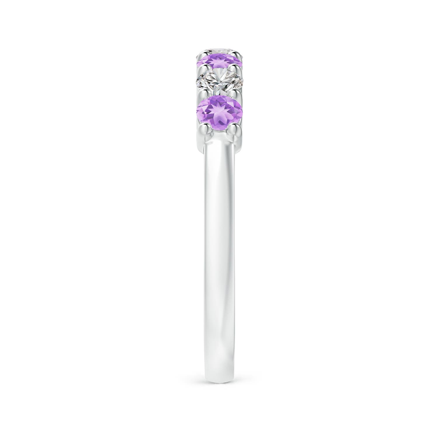 AA - Amethyst / 0.72 CT / 14 KT White Gold