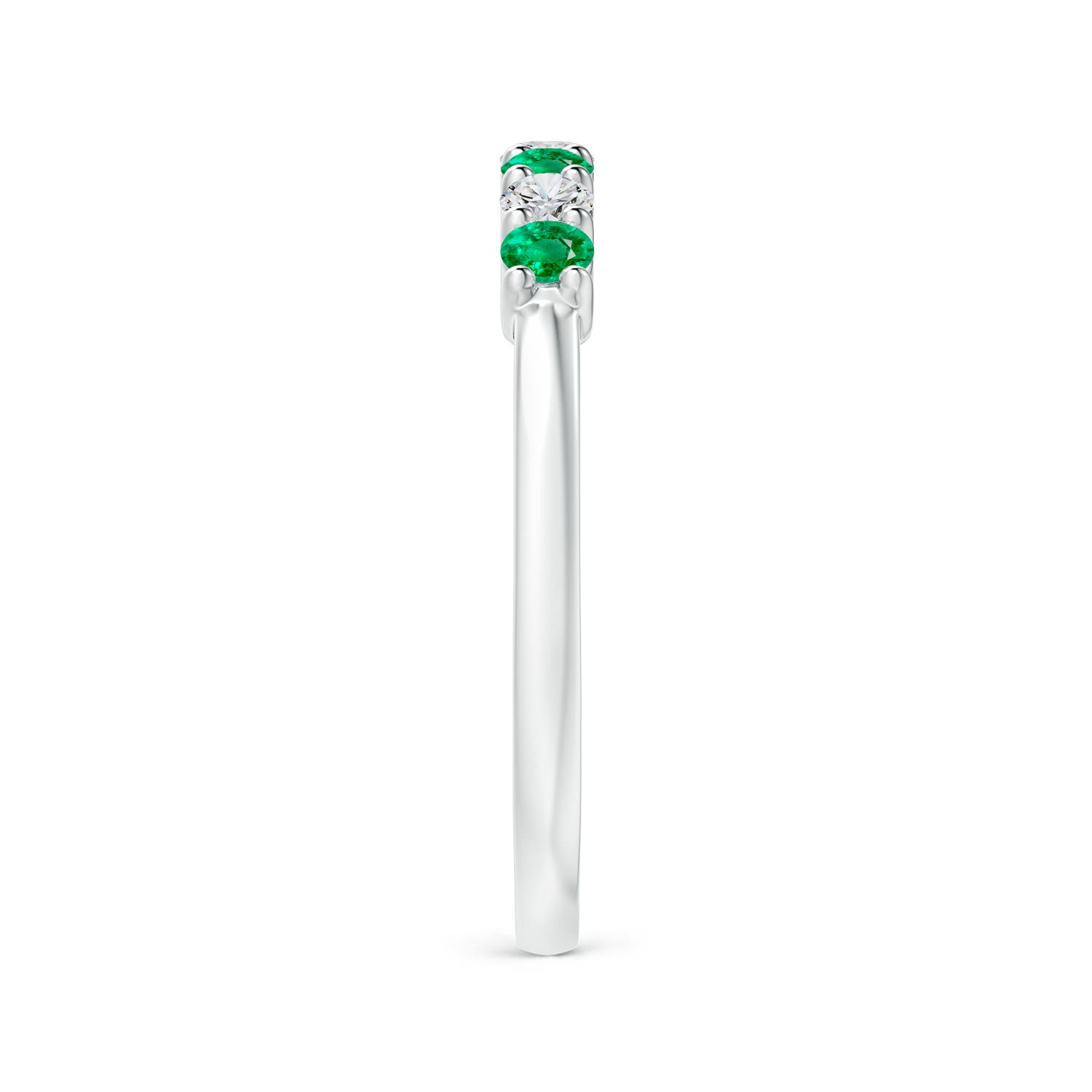 AAA - Emerald / 0.46 CT / 14 KT White Gold