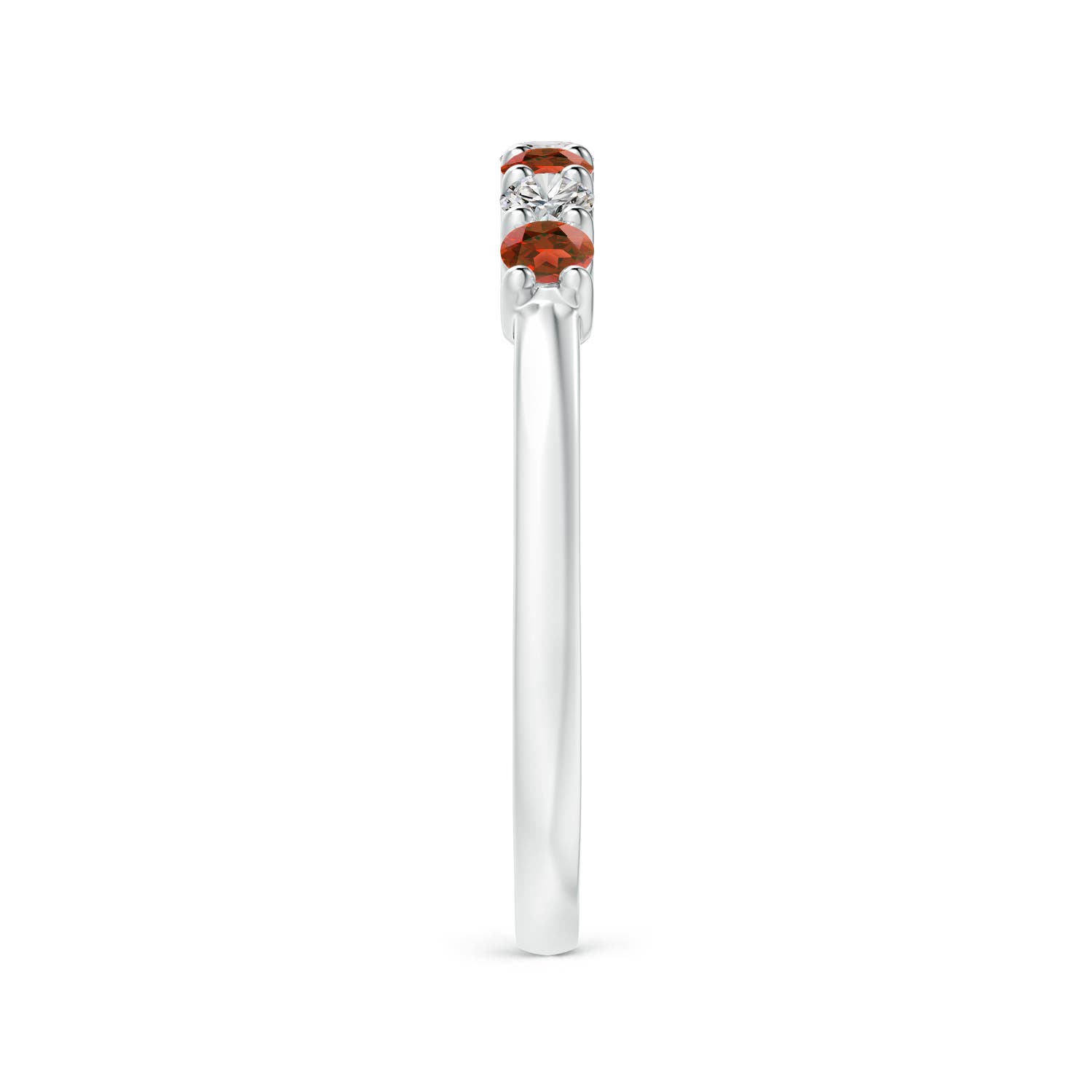 AA - Garnet / 0.53 CT / 14 KT White Gold