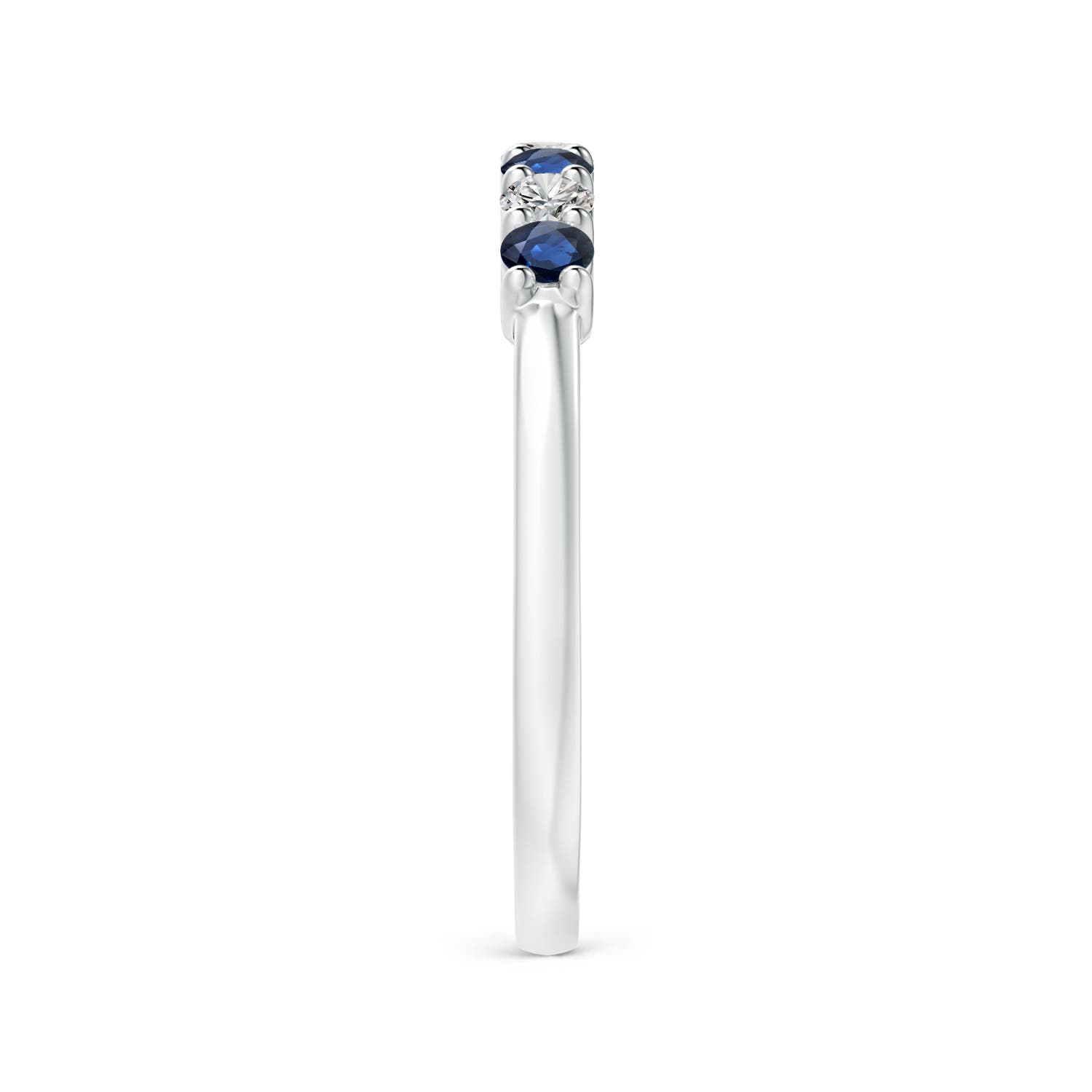 AA - Blue Sapphire / 0.57 CT / 14 KT White Gold