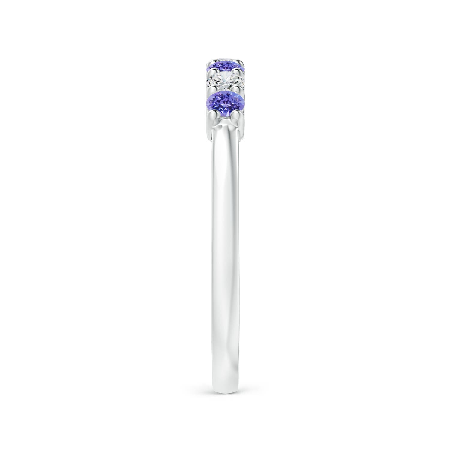 AAA - Tanzanite / 0.49 CT / 14 KT White Gold