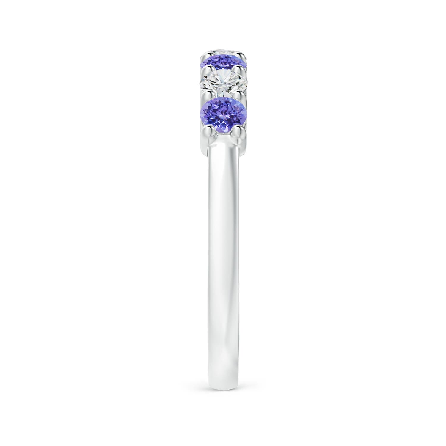 AAA - Tanzanite / 0.72 CT / 14 KT White Gold