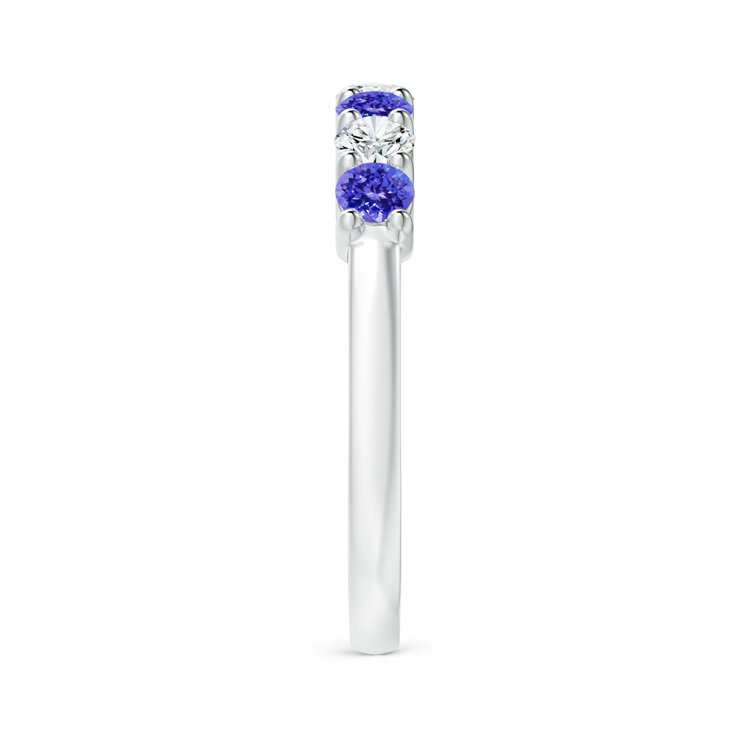 AAAA - Tanzanite / 0.72 CT / 14 KT White Gold