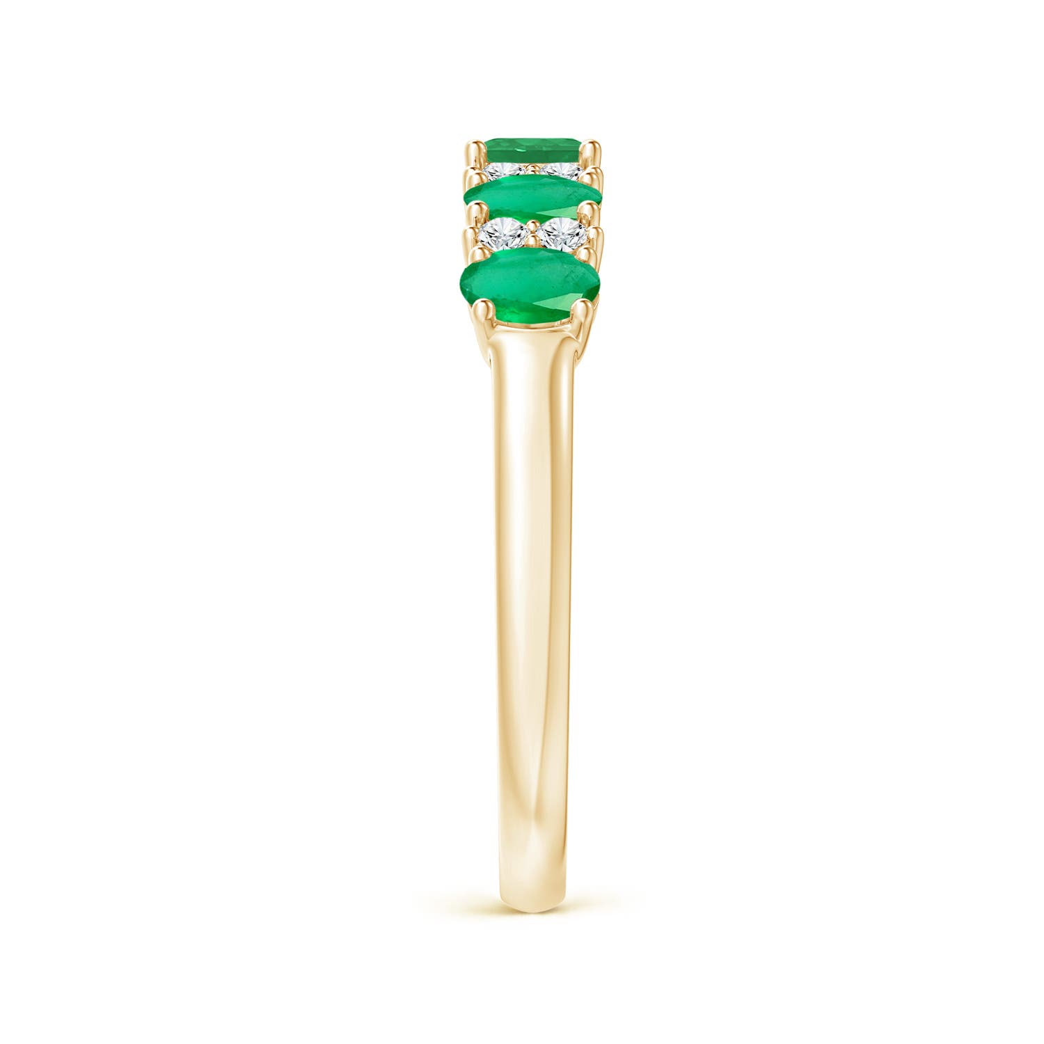 A - Emerald / 0.71 CT / 14 KT Yellow Gold