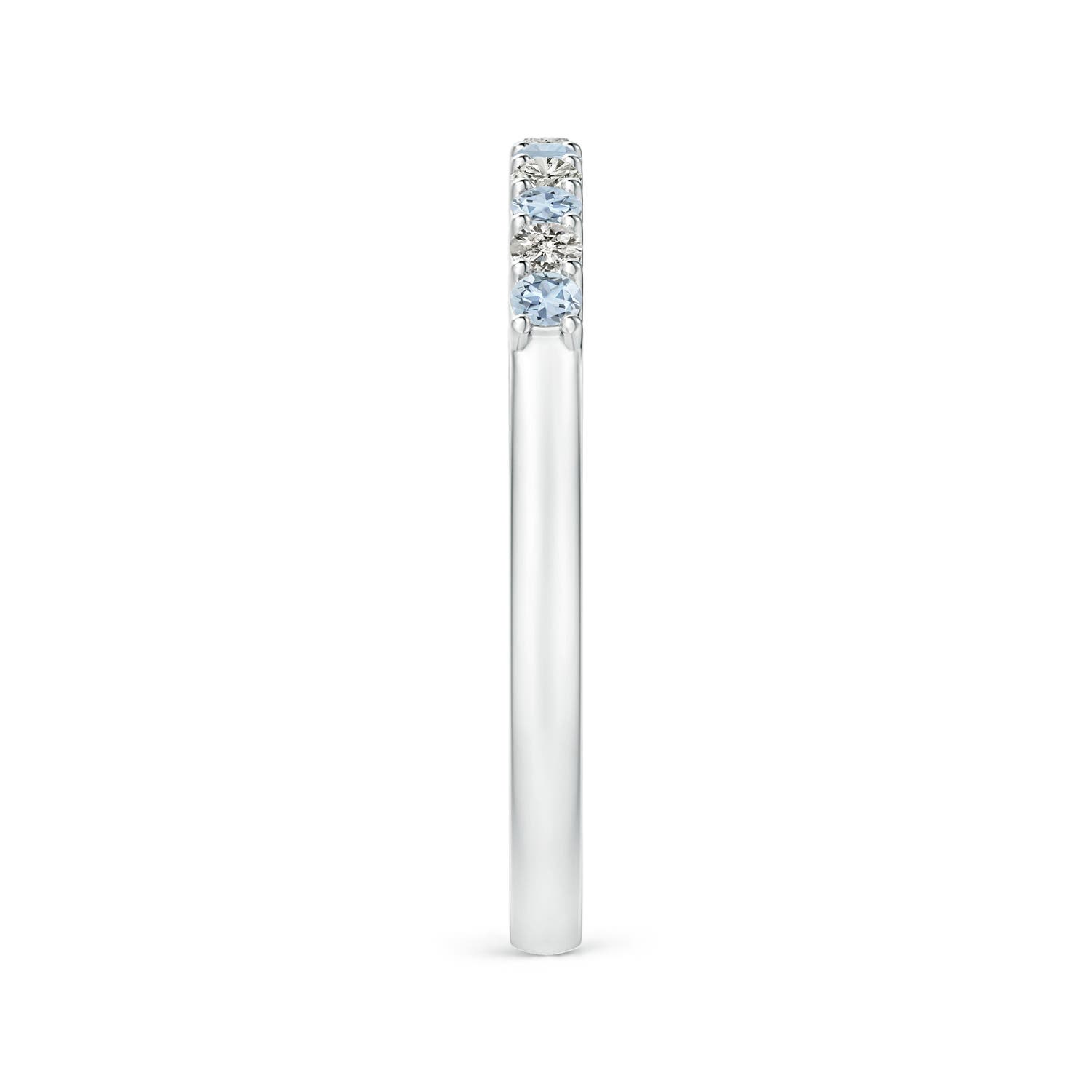 A - Aquamarine / 0.36 CT / 14 KT White Gold