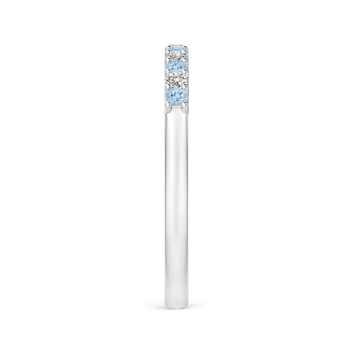 AA - Aquamarine / 0.36 CT / 14 KT White Gold