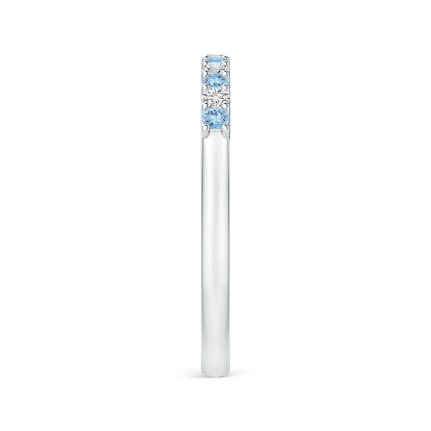 AAA - Aquamarine / 0.36 CT / 14 KT White Gold