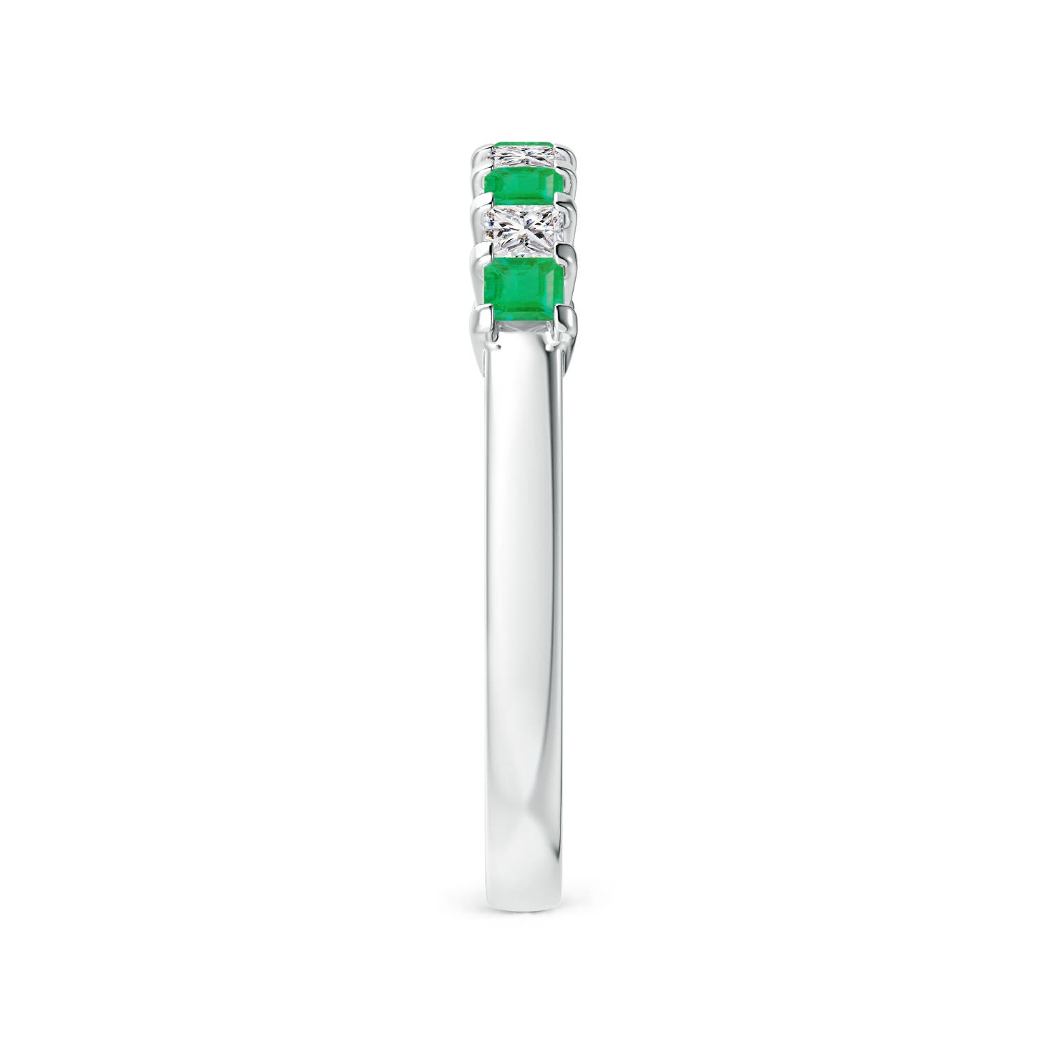 A - Emerald / 0.53 CT / 14 KT White Gold