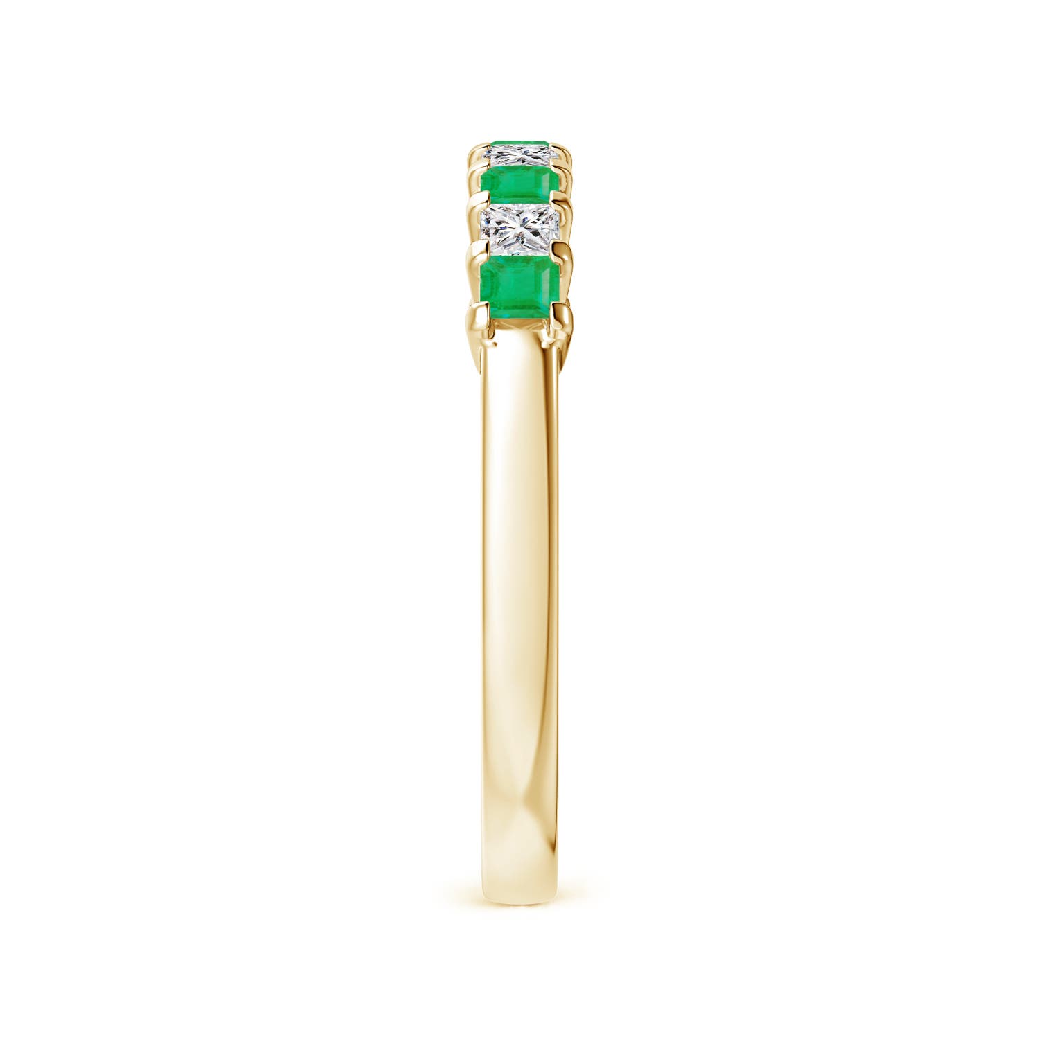 A - Emerald / 0.53 CT / 14 KT Yellow Gold