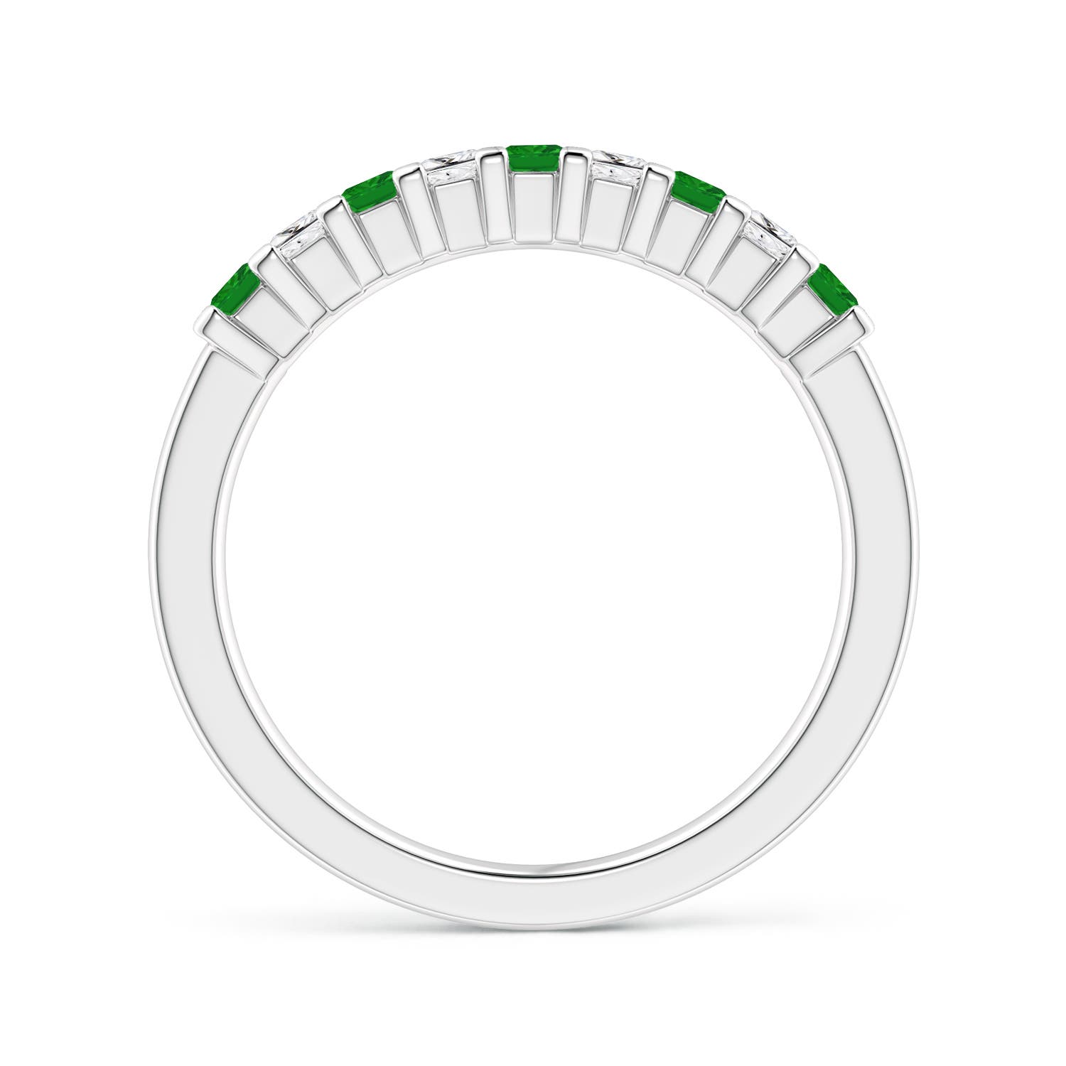 AAA - Emerald / 0.53 CT / 14 KT White Gold