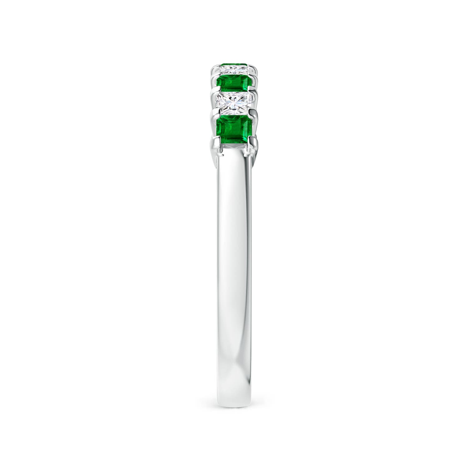 AAAA - Emerald / 0.53 CT / 14 KT White Gold