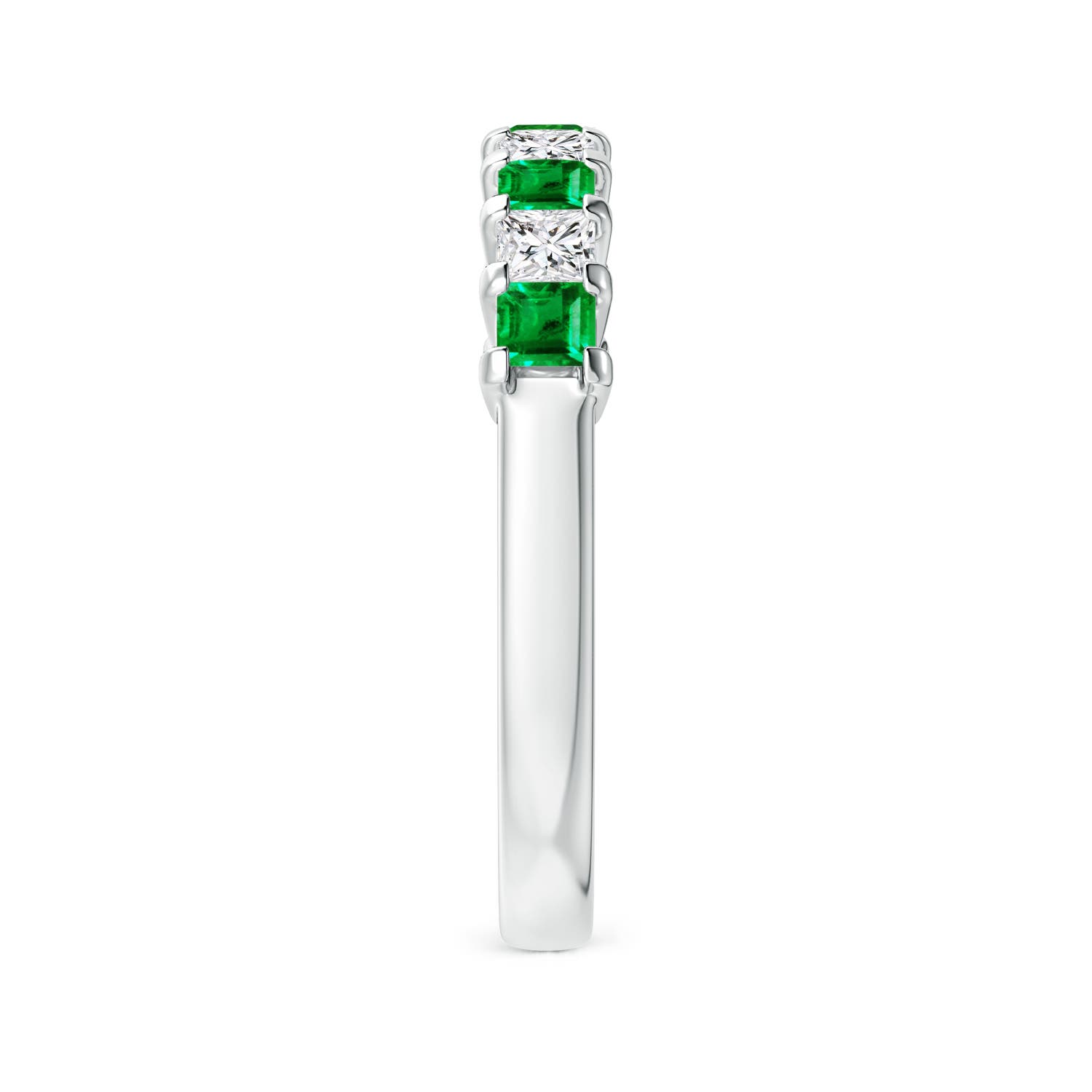 AAA - Emerald / 0.89 CT / 14 KT White Gold