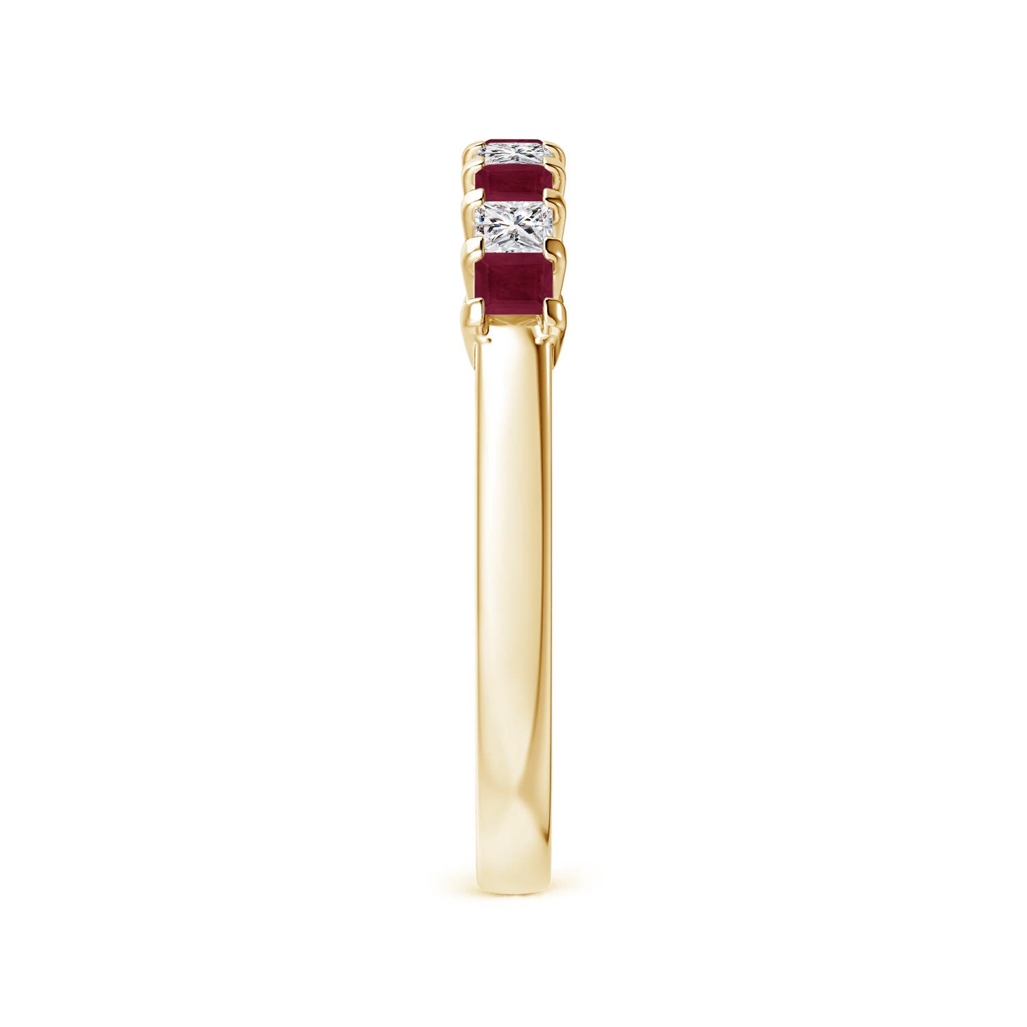 A - Ruby / 0.63 CT / 14 KT Yellow Gold