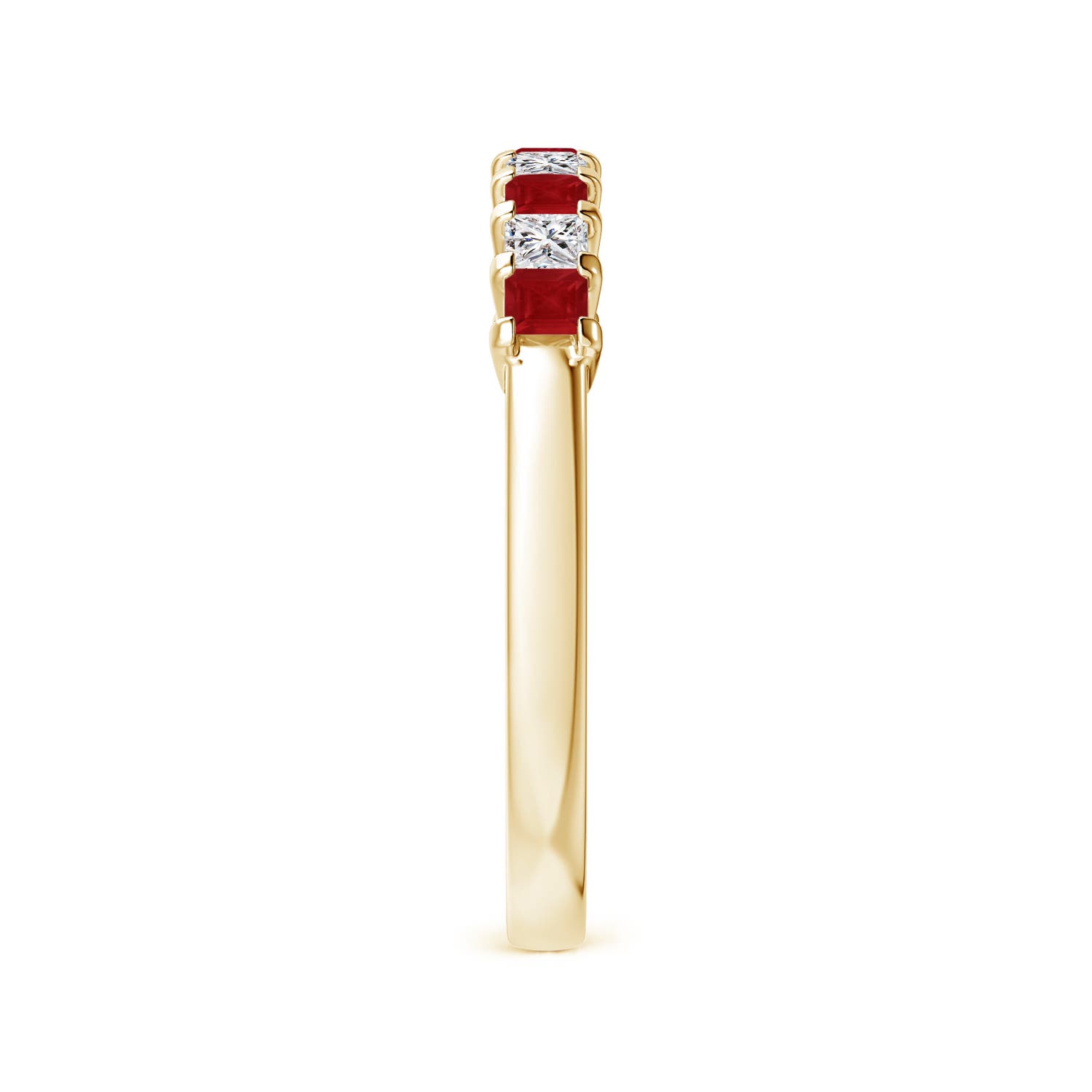 AA - Ruby / 0.63 CT / 14 KT Yellow Gold