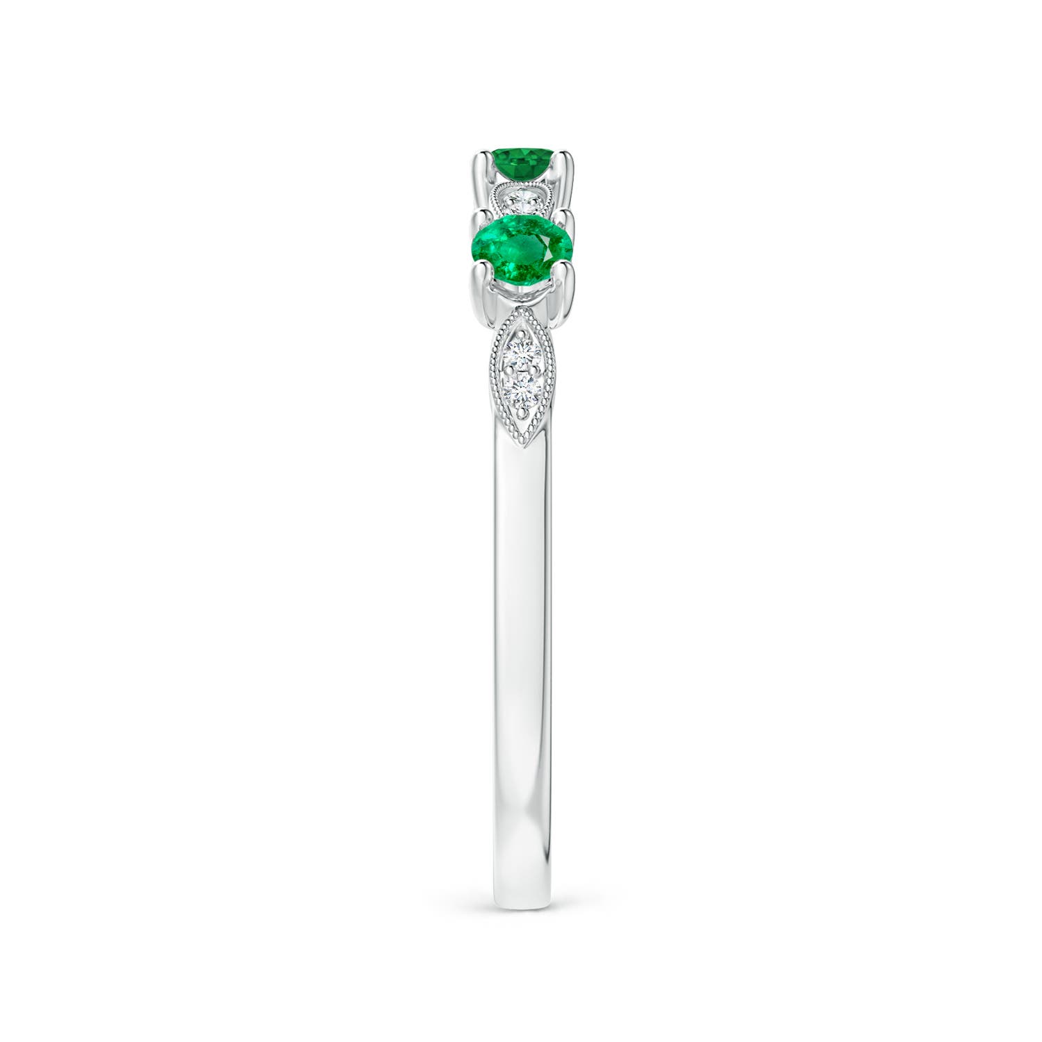 AAA - Emerald / 0.28 CT / 14 KT White Gold