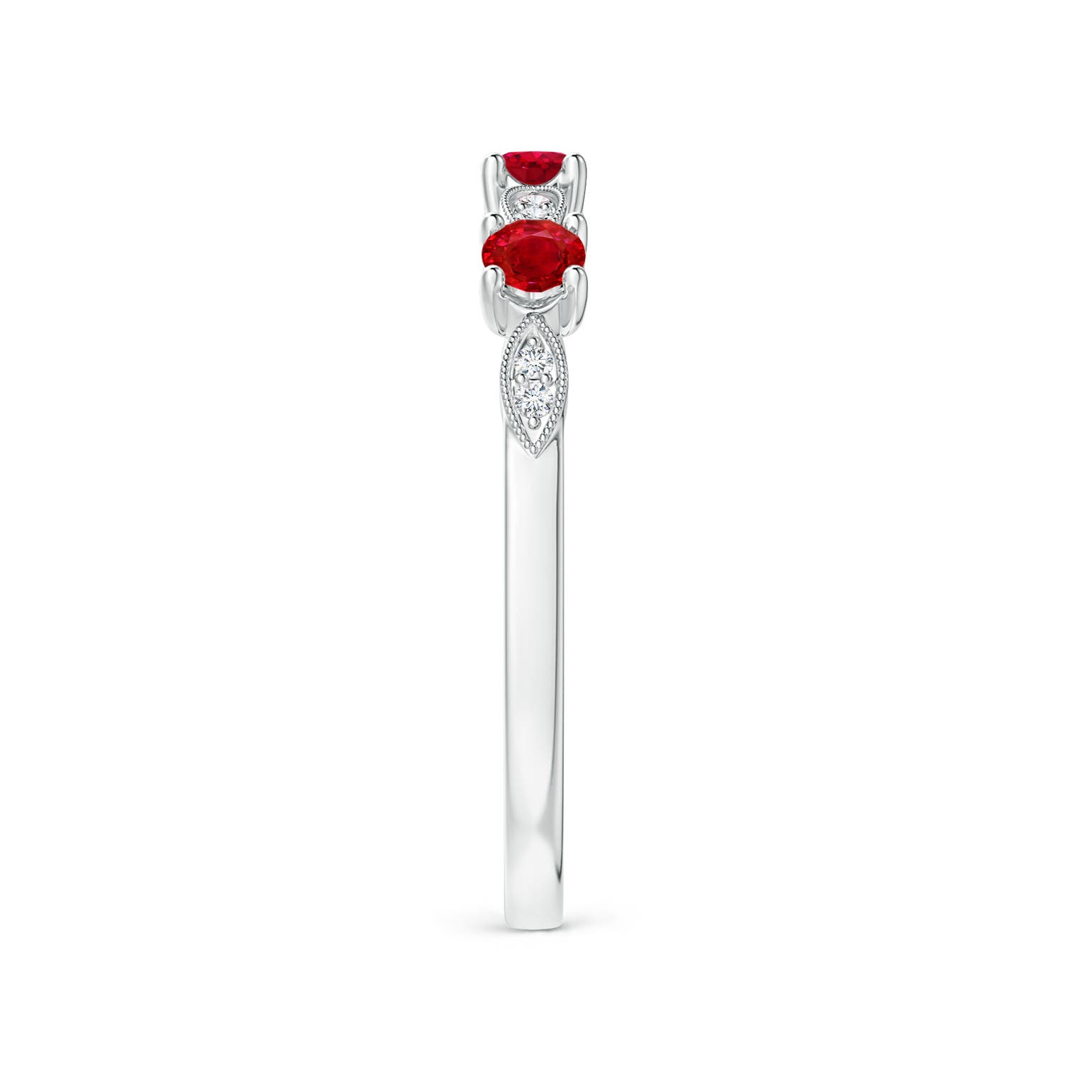 AAA - Ruby / 0.34 CT / 14 KT White Gold