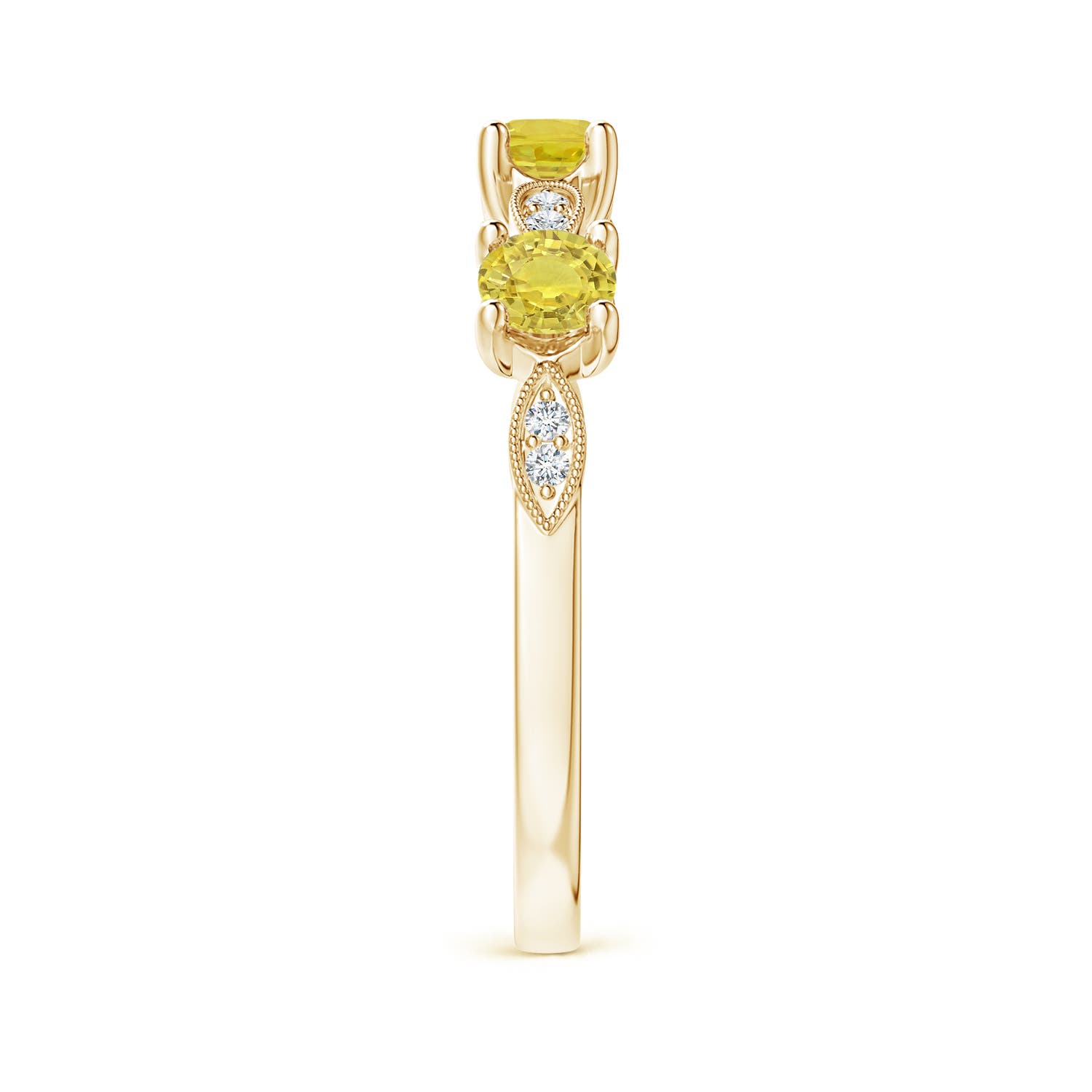 AA - Yellow Sapphire / 0.65 CT / 14 KT Yellow Gold