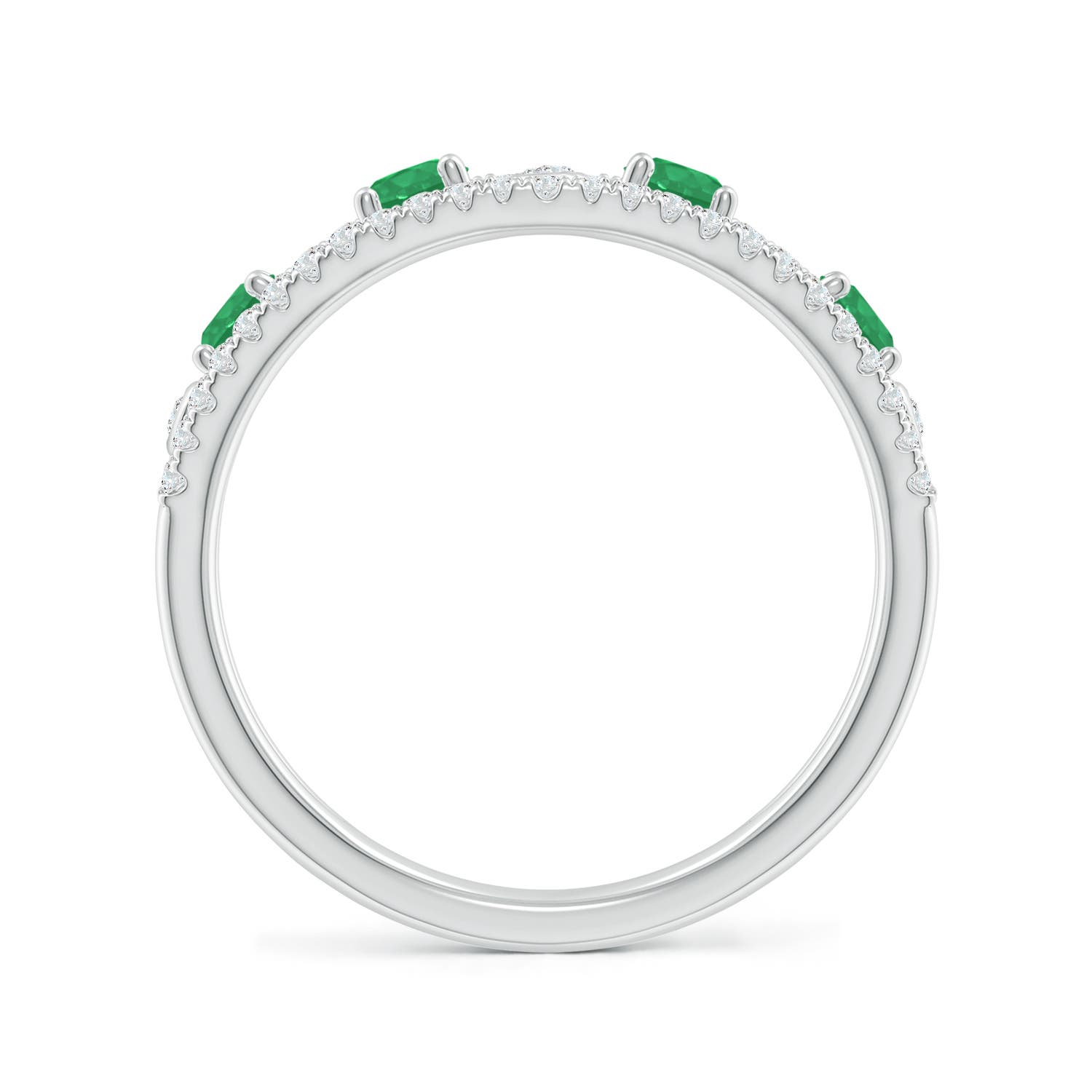 A - Emerald / 0.68 CT / 14 KT White Gold