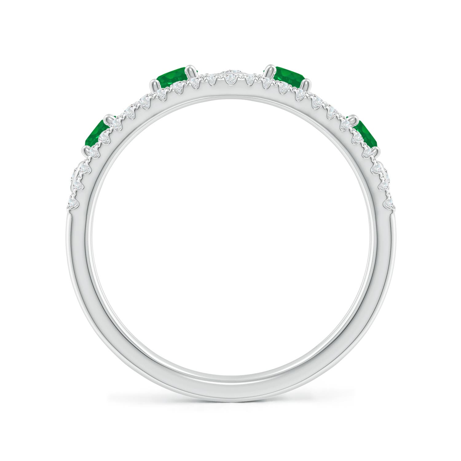 AA - Emerald / 0.68 CT / 14 KT White Gold