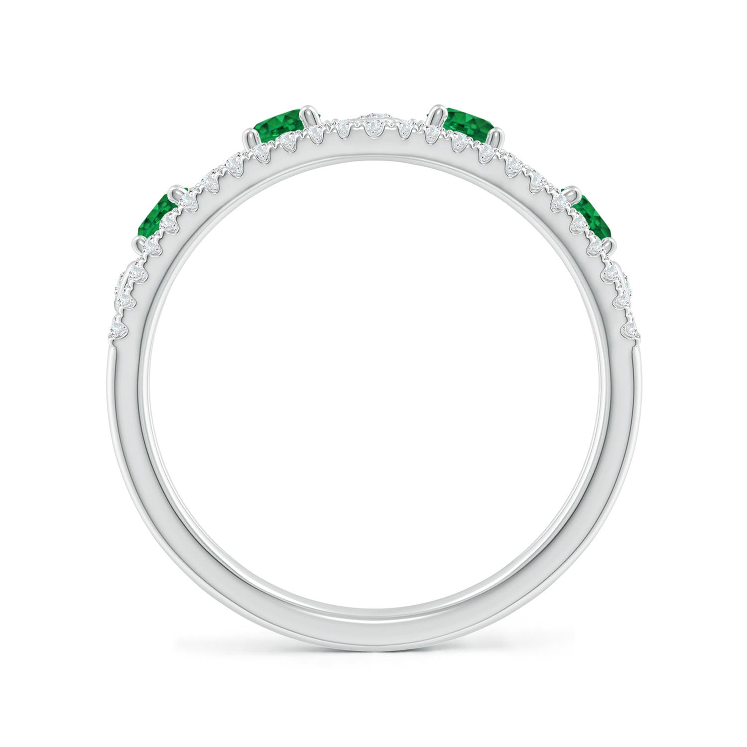 AAA - Emerald / 0.68 CT / 14 KT White Gold