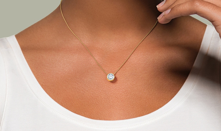 Your Guide to the Perfect 2-Carat Diamond Necklace