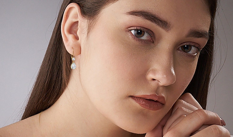 Your Expert Guide To Buying 3-Carat Diamond Earrings