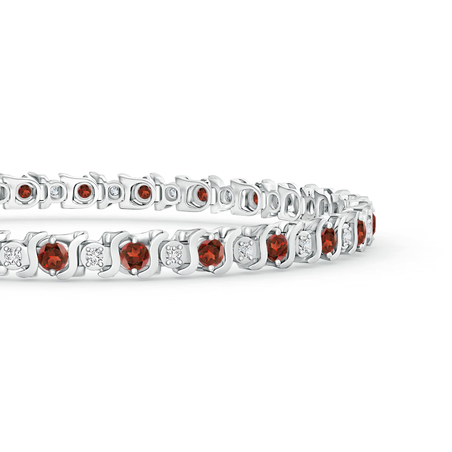 AAA - Garnet / 5.22 CT / 14 KT White Gold