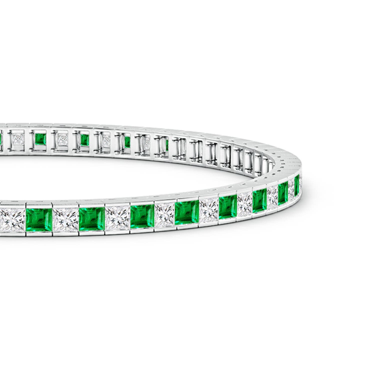 AAA - Emerald / 5.07 CT / 14 KT White Gold