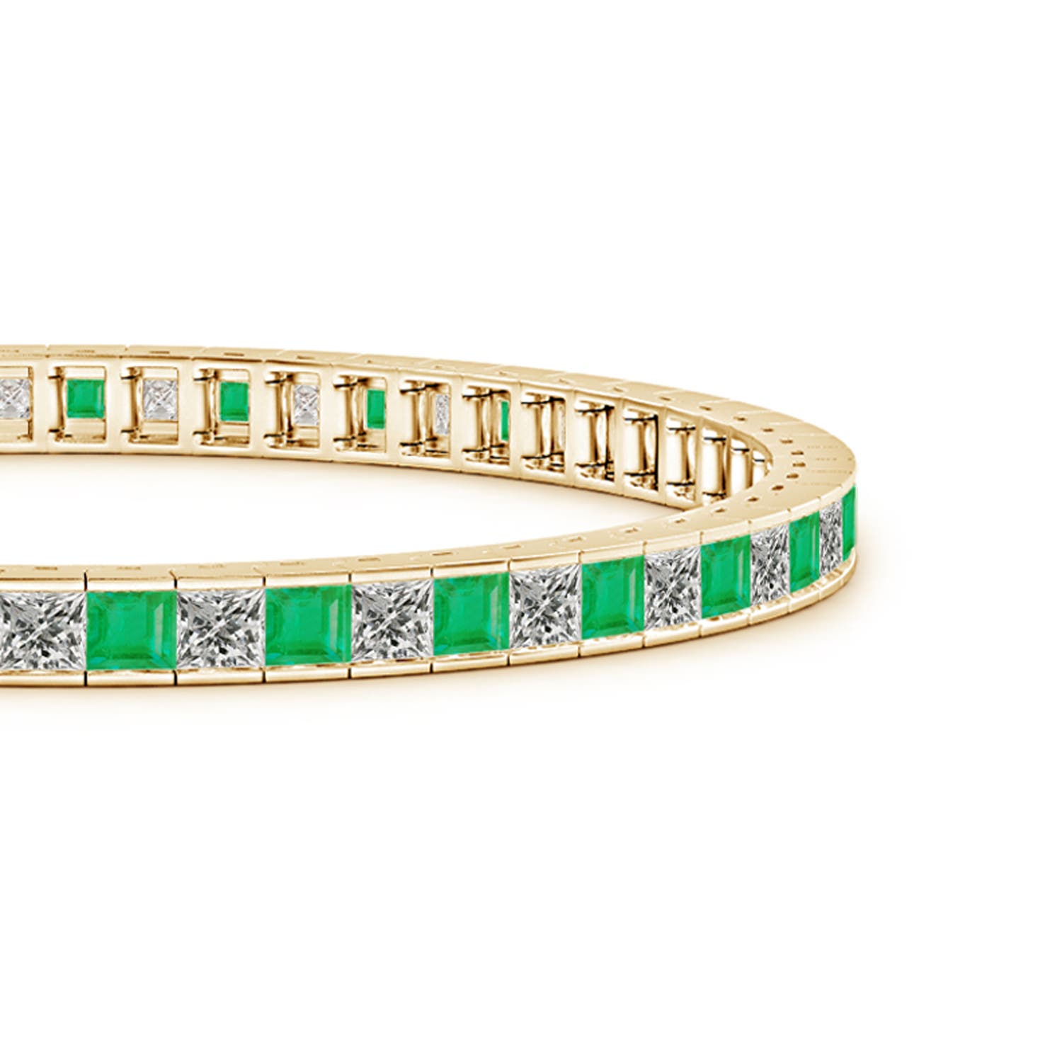 A - Emerald / 7.4 CT / 14 KT Yellow Gold