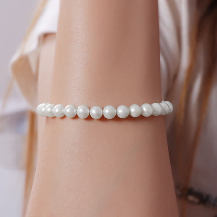 5.5-6.5mm A Freshwater Pearl Single Strand Bracelet in S999 Silver - body_view 2